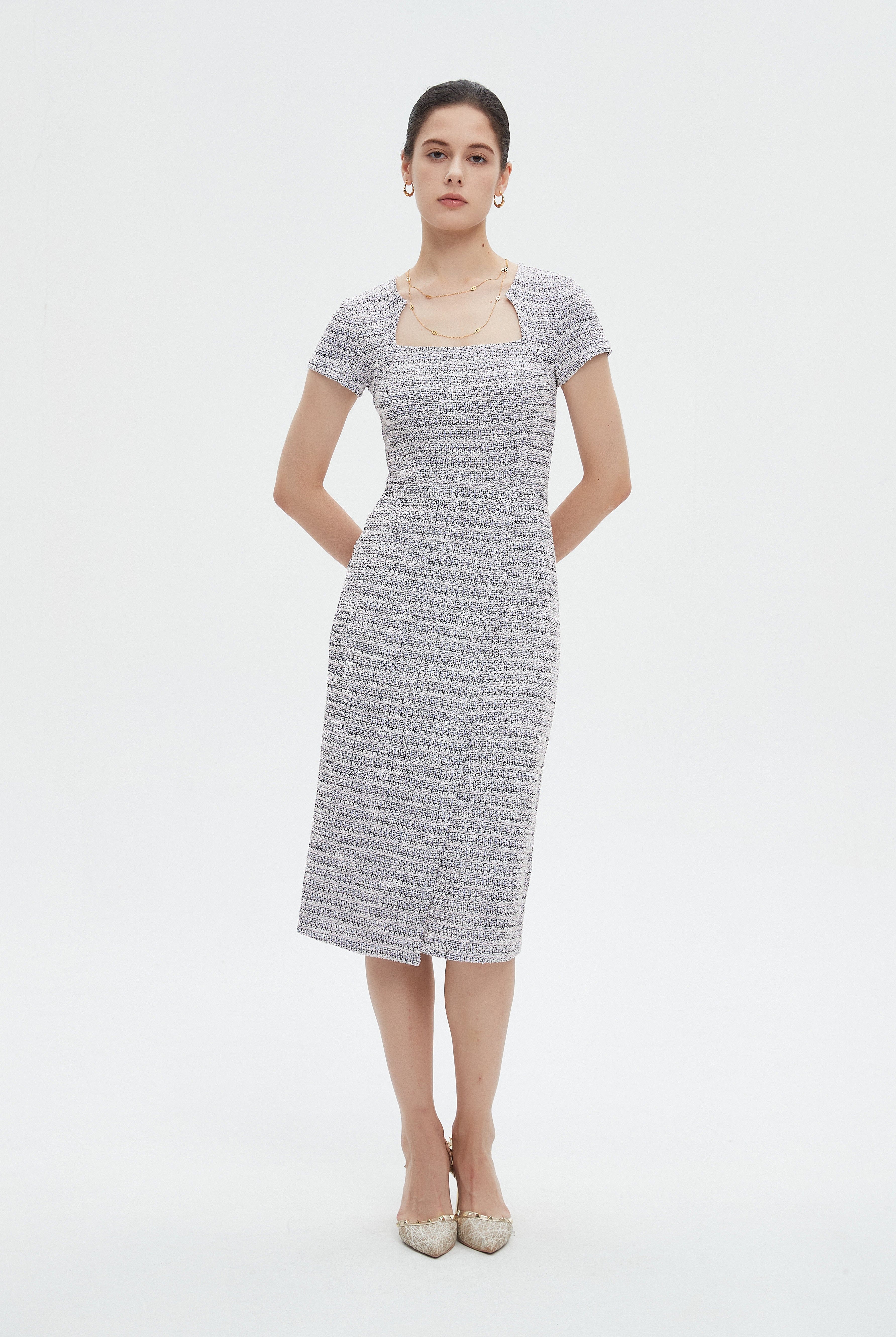 ميكا فستان نسائي ميدي مخطط بفتحة رقبة مربعة