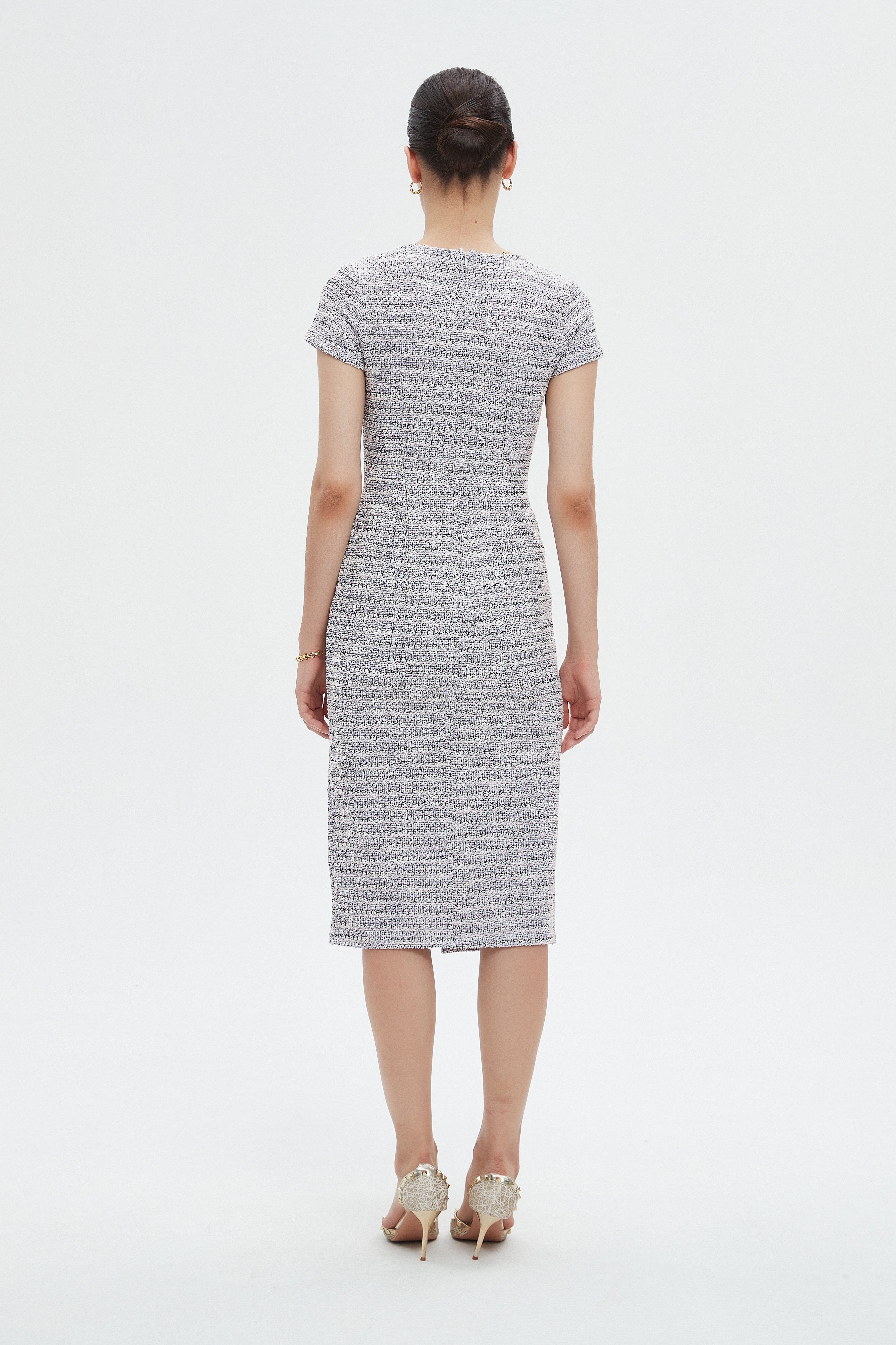 ميكا فستان نسائي ميدي مخطط بفتحة رقبة مربعة