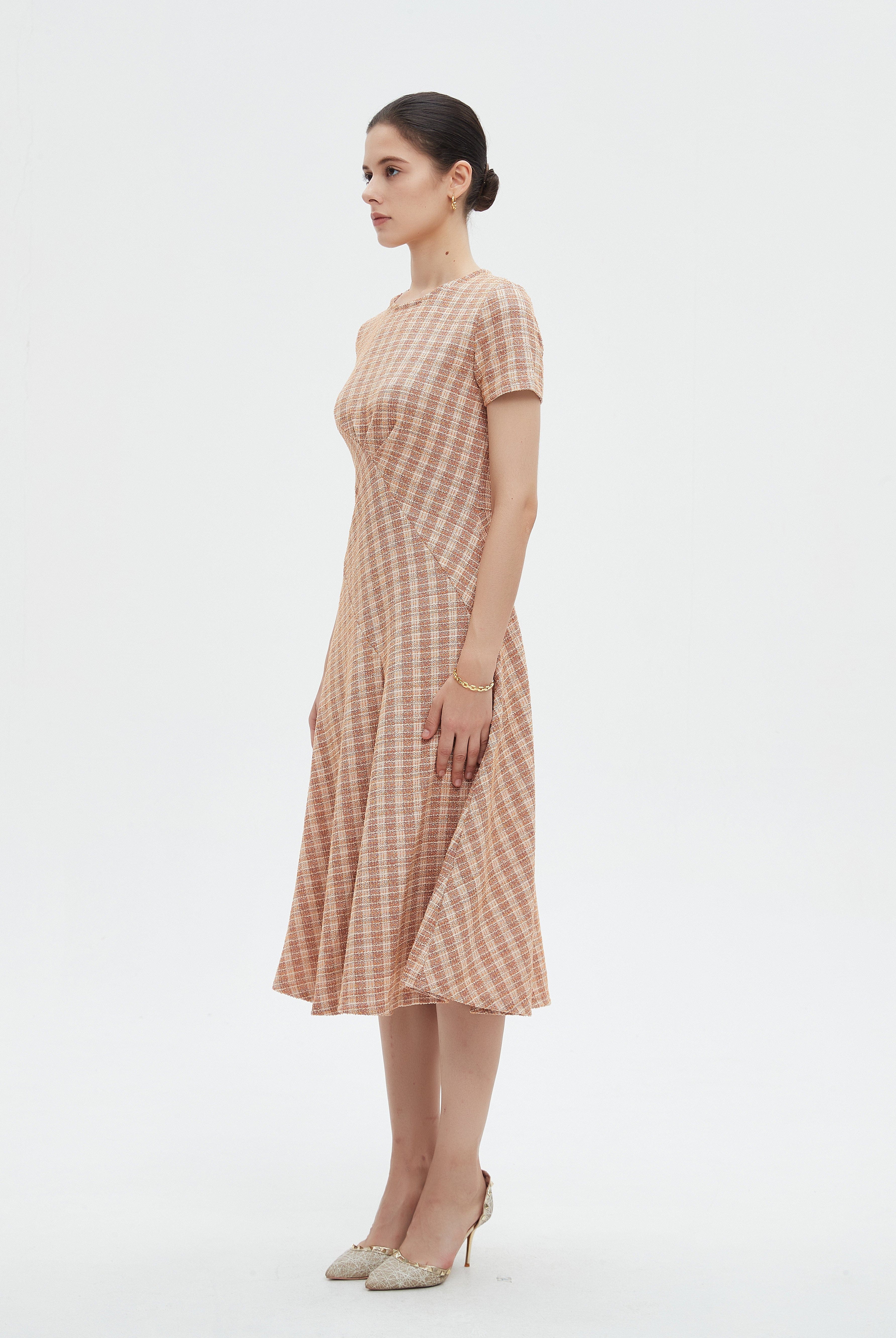 ميكا فستان نسائي ميدي نص كم مخطط