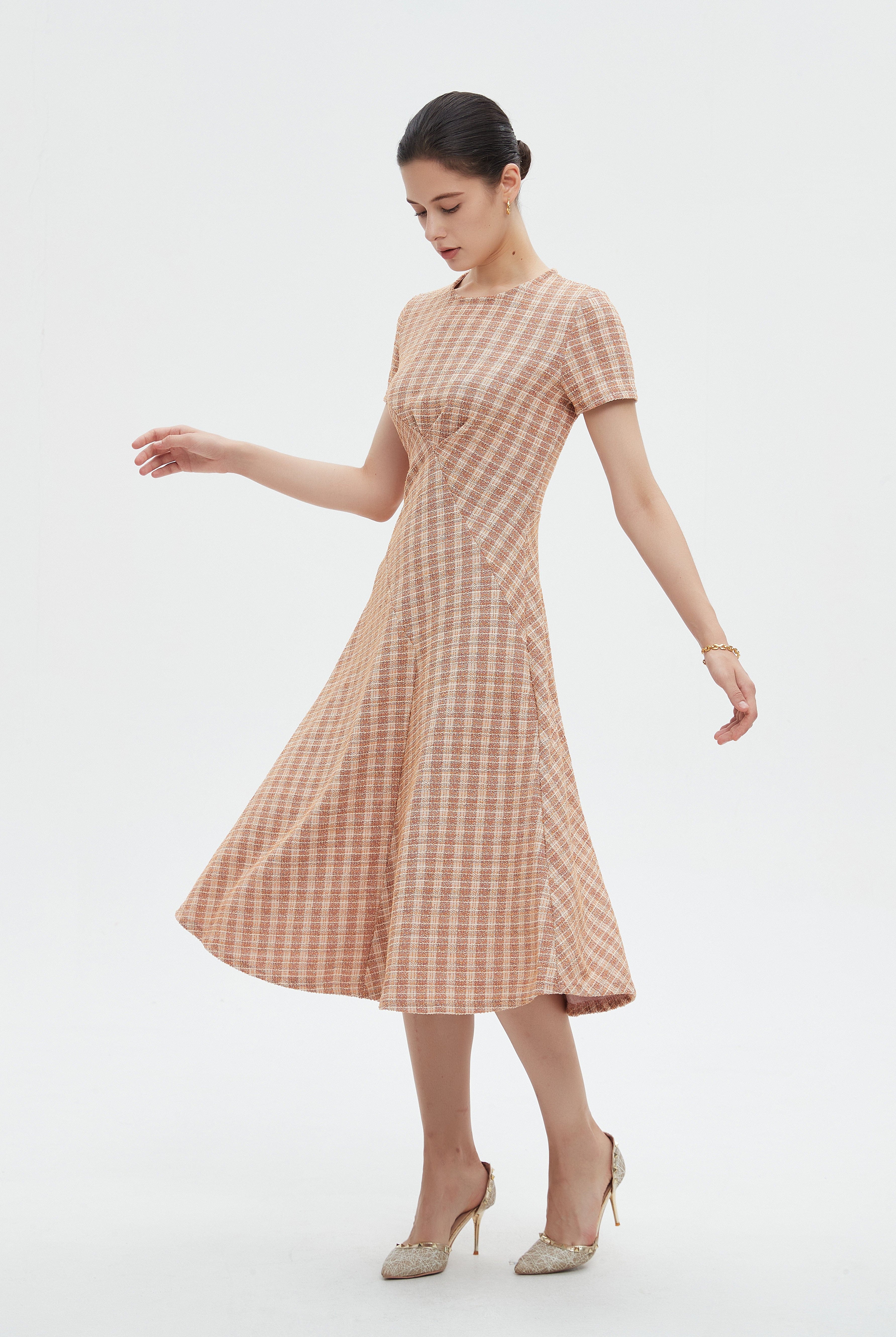 ميكا فستان نسائي ميدي نص كم مخطط