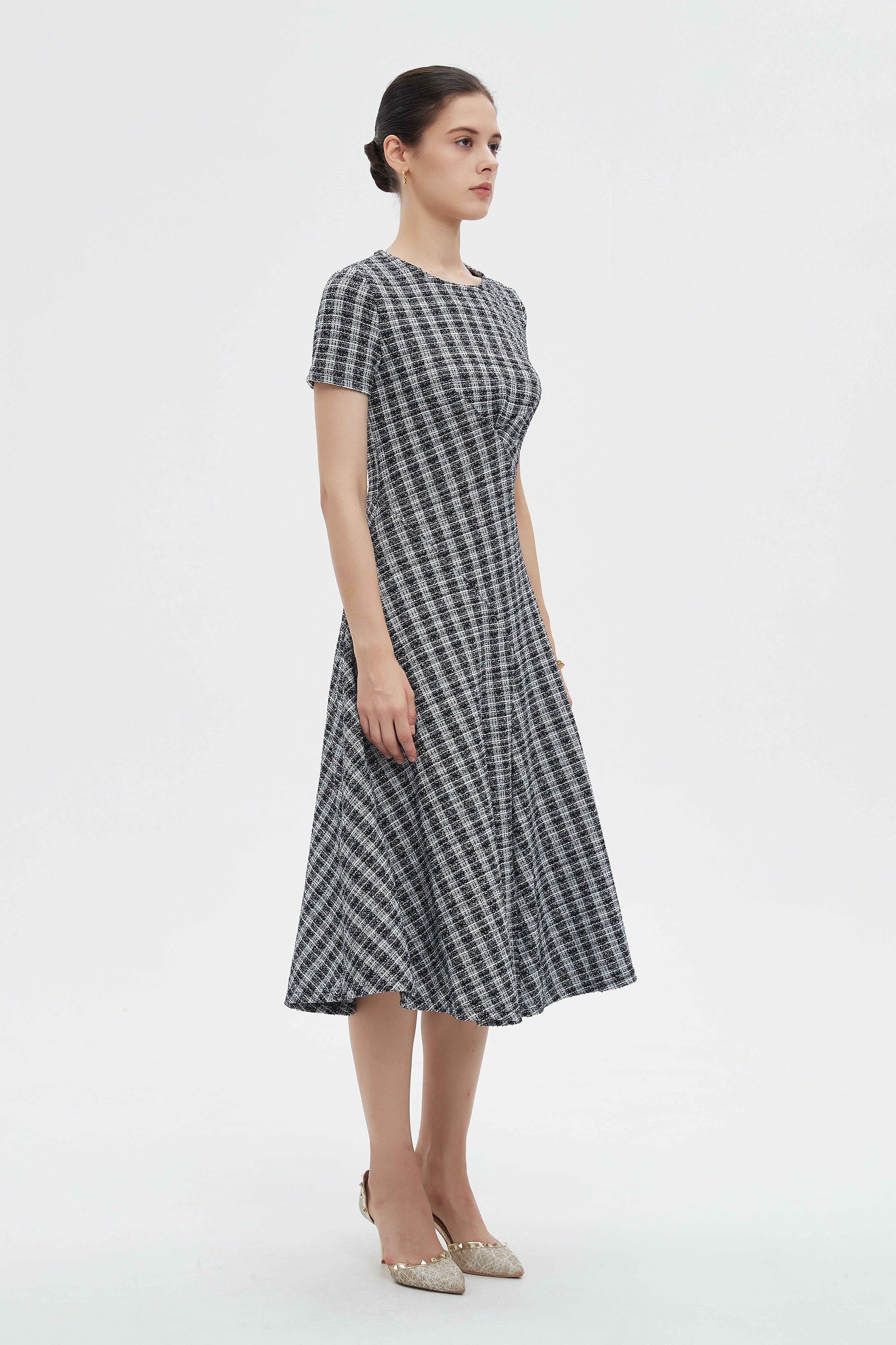 ميكا فستان نسائي ميدي نص كم مخطط