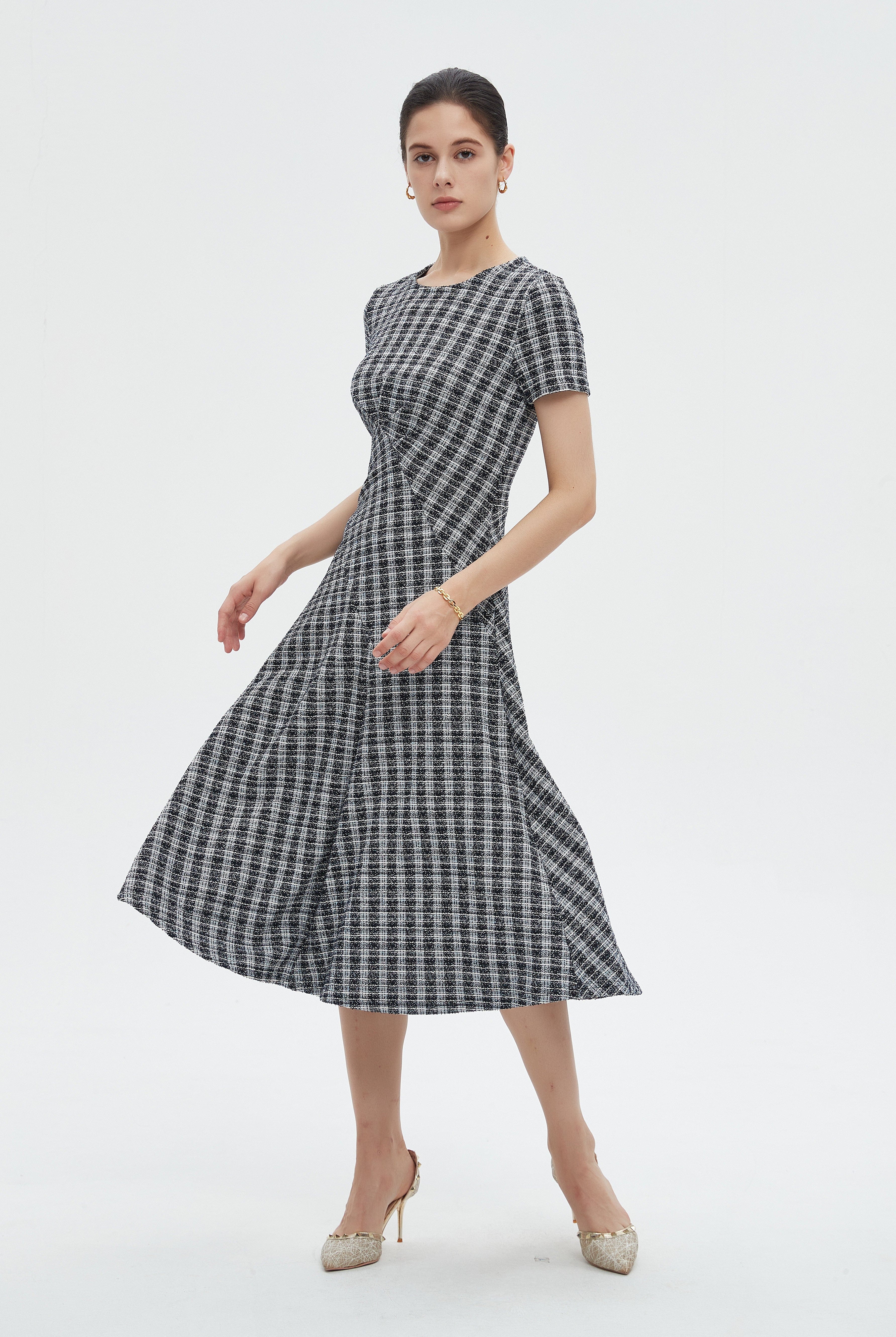 ميكا فستان نسائي ميدي نص كم مخطط