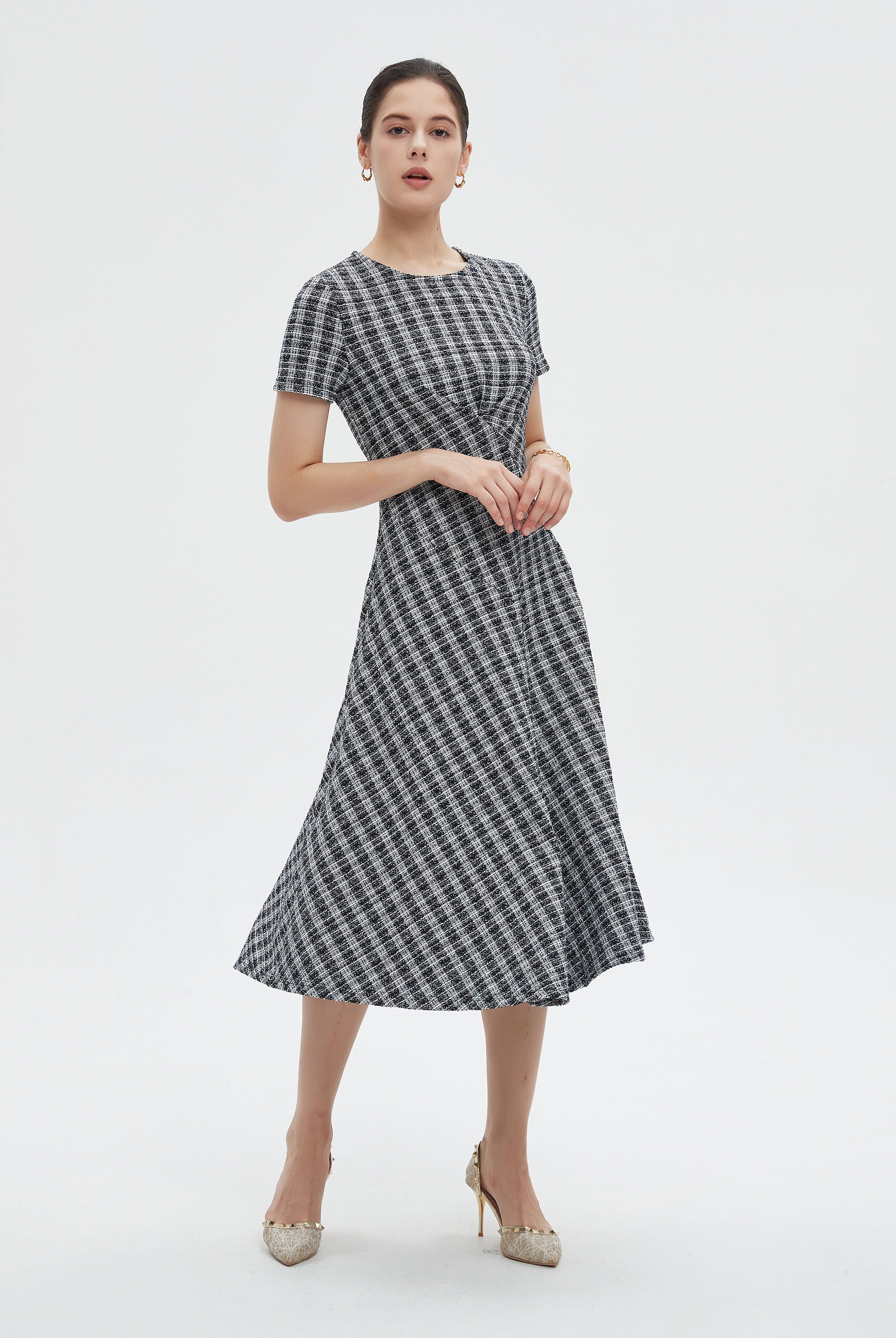 ميكا فستان نسائي ميدي نص كم مخطط