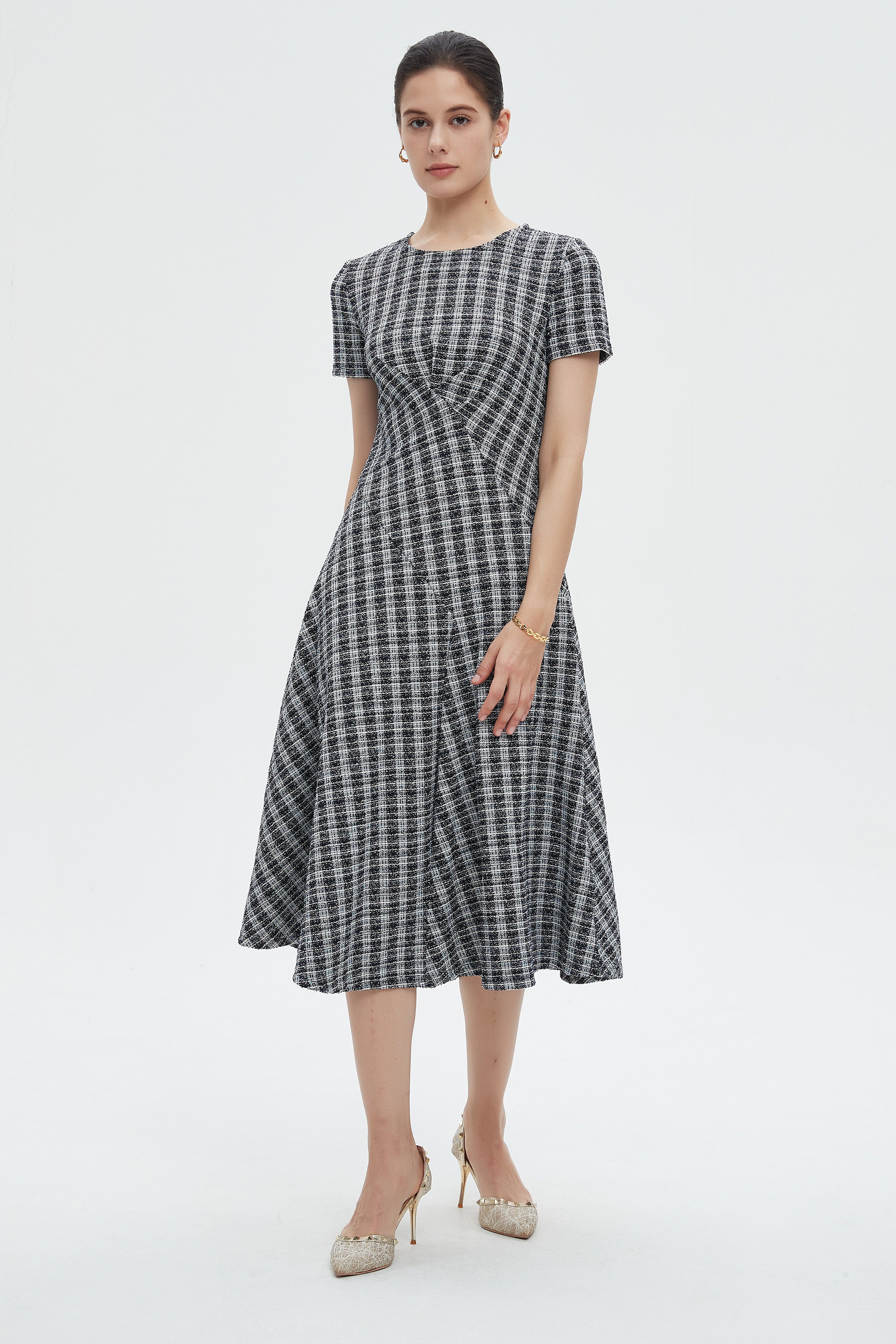 ميكا فستان نسائي ميدي نص كم مخطط