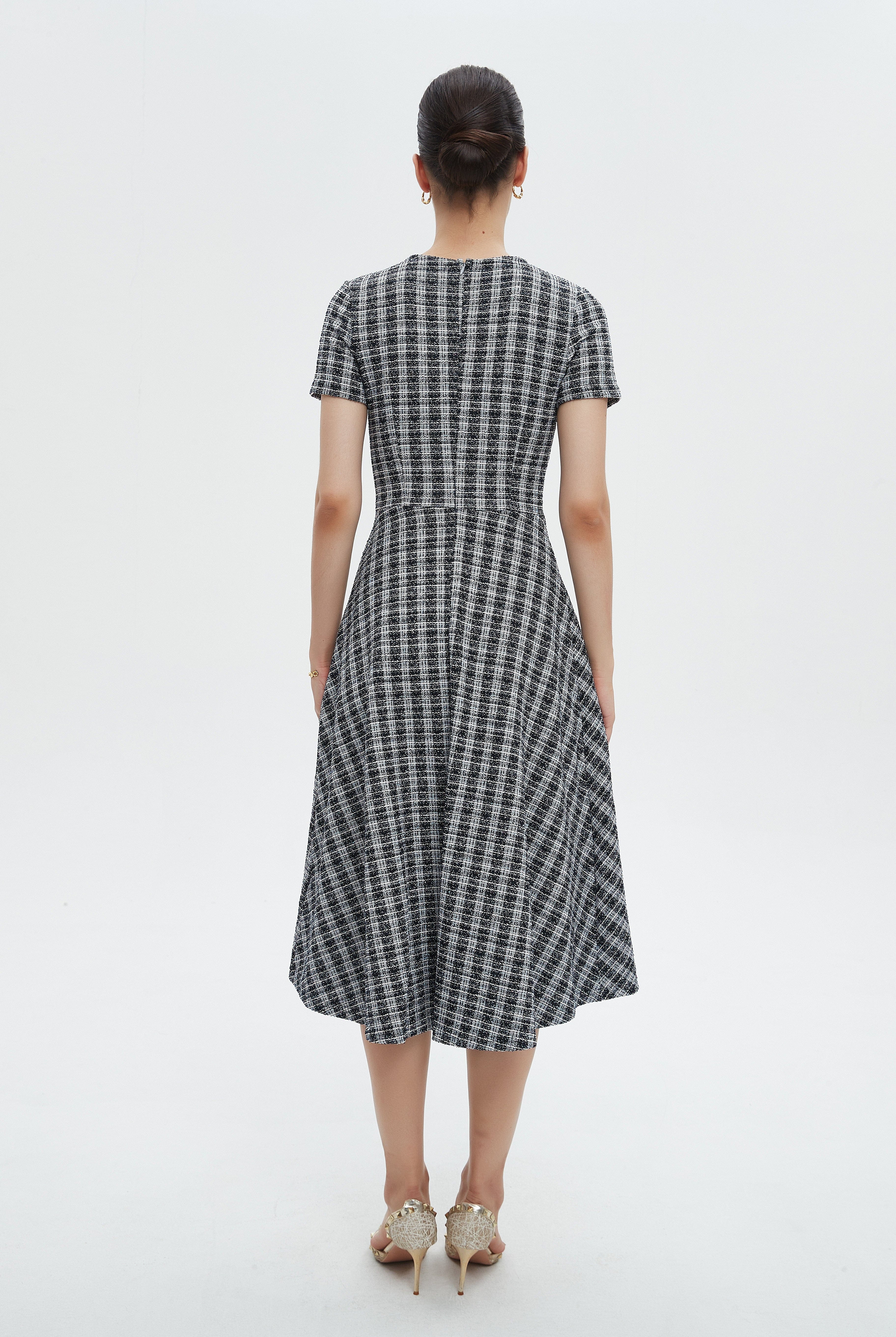 ميكا فستان نسائي ميدي نص كم مخطط