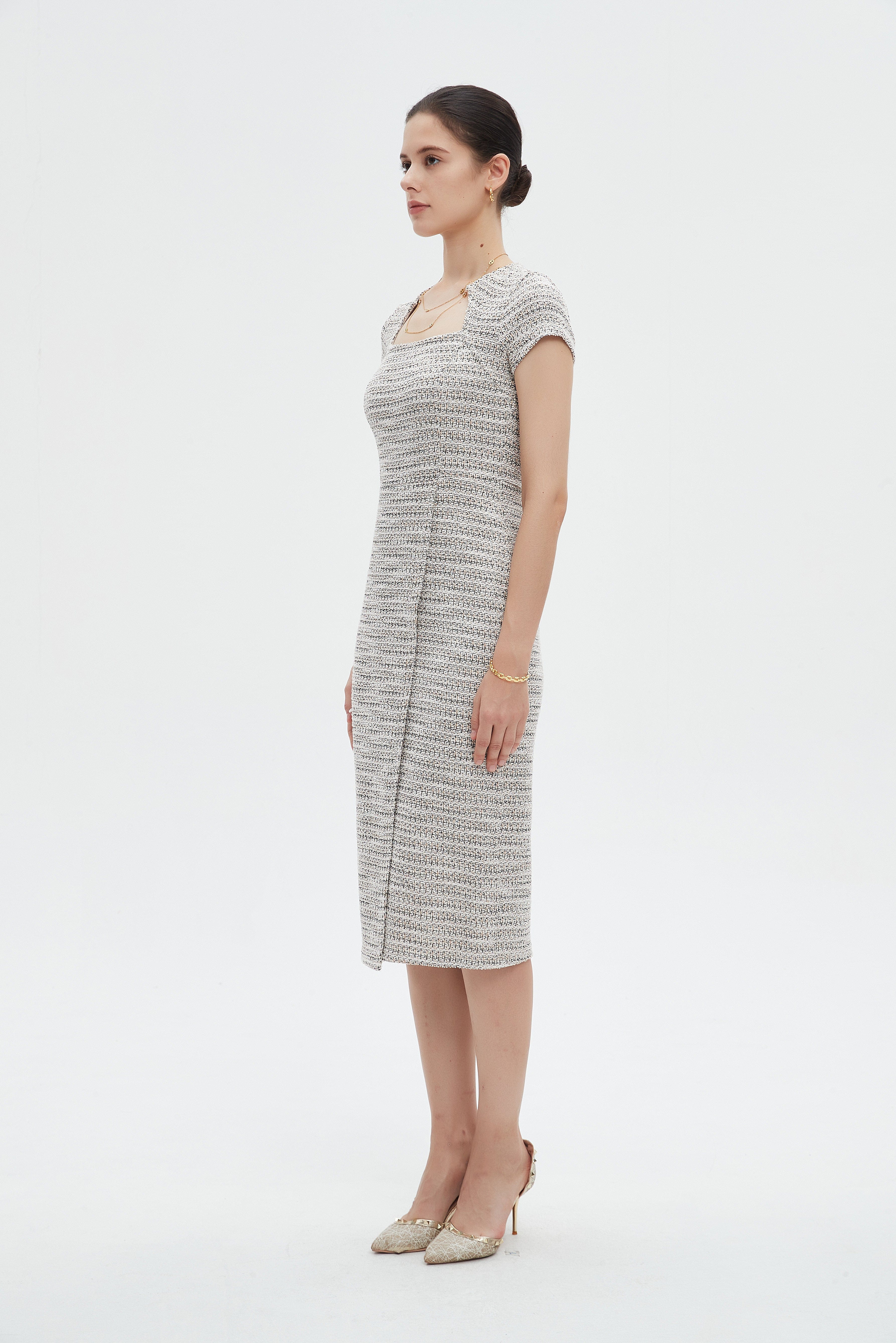 ميكا فستان نسائي ميدي مخطط بفتحة رقبة مربعة