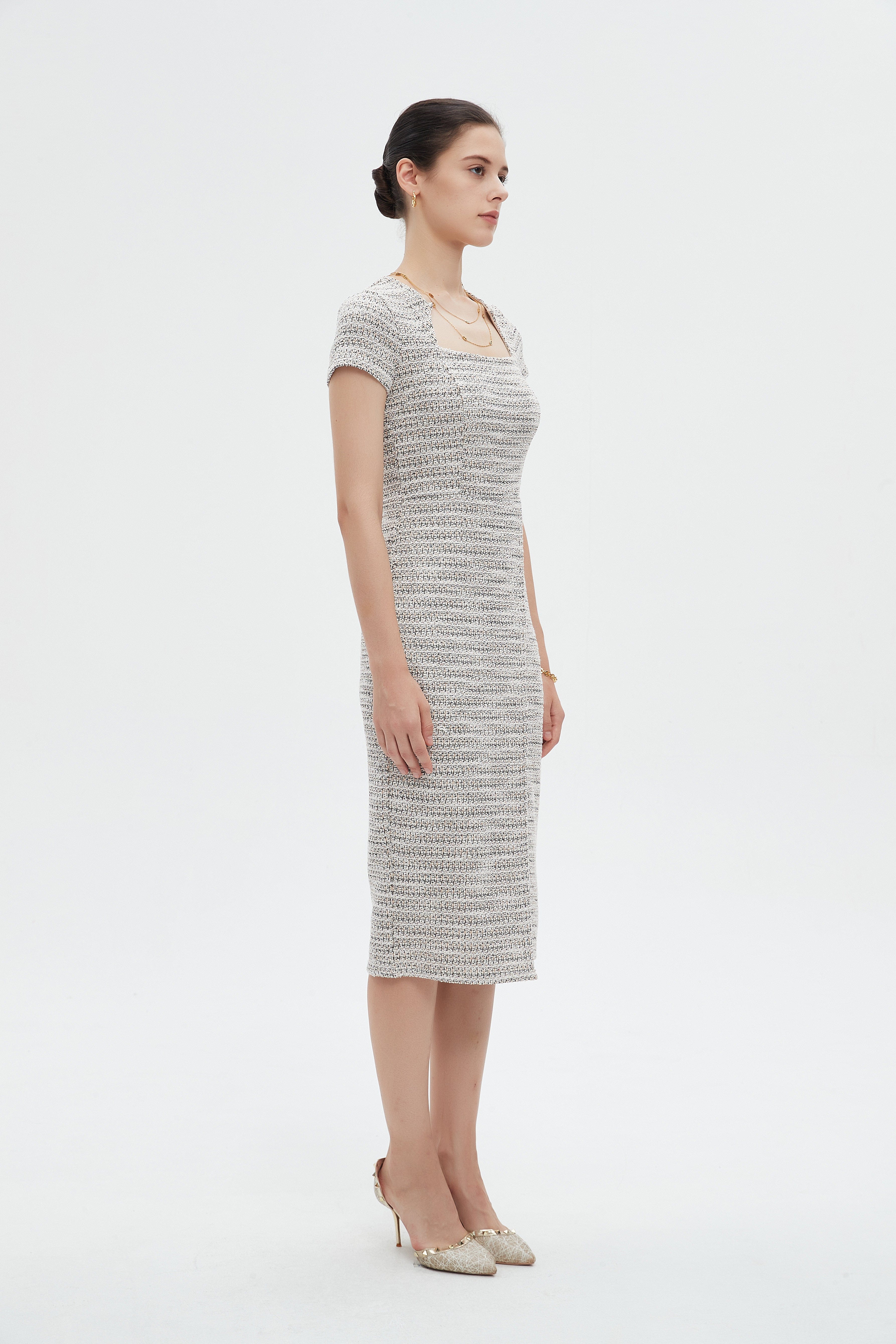 ميكا فستان نسائي ميدي مخطط بفتحة رقبة مربعة