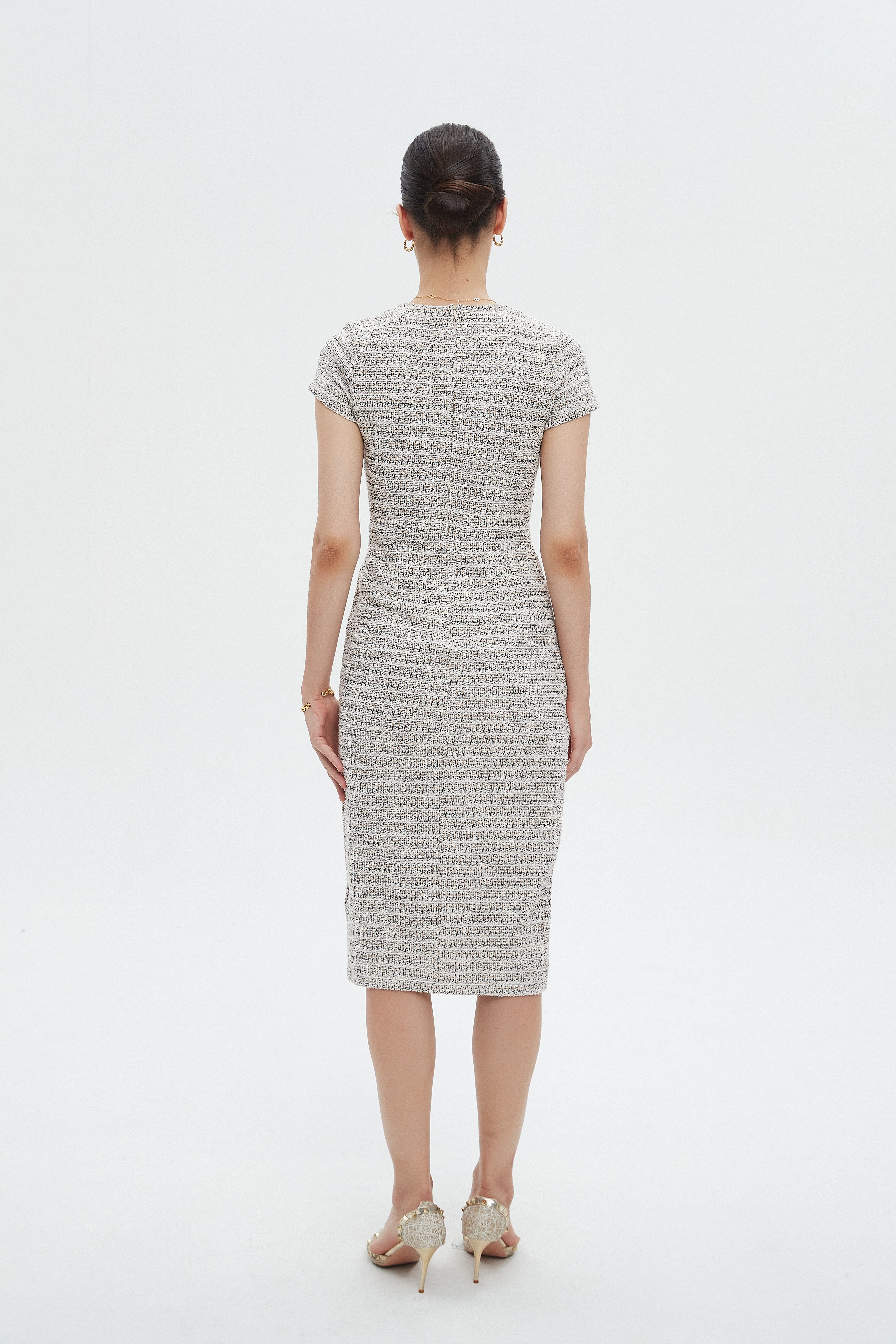 ميكا فستان نسائي ميدي مخطط بفتحة رقبة مربعة