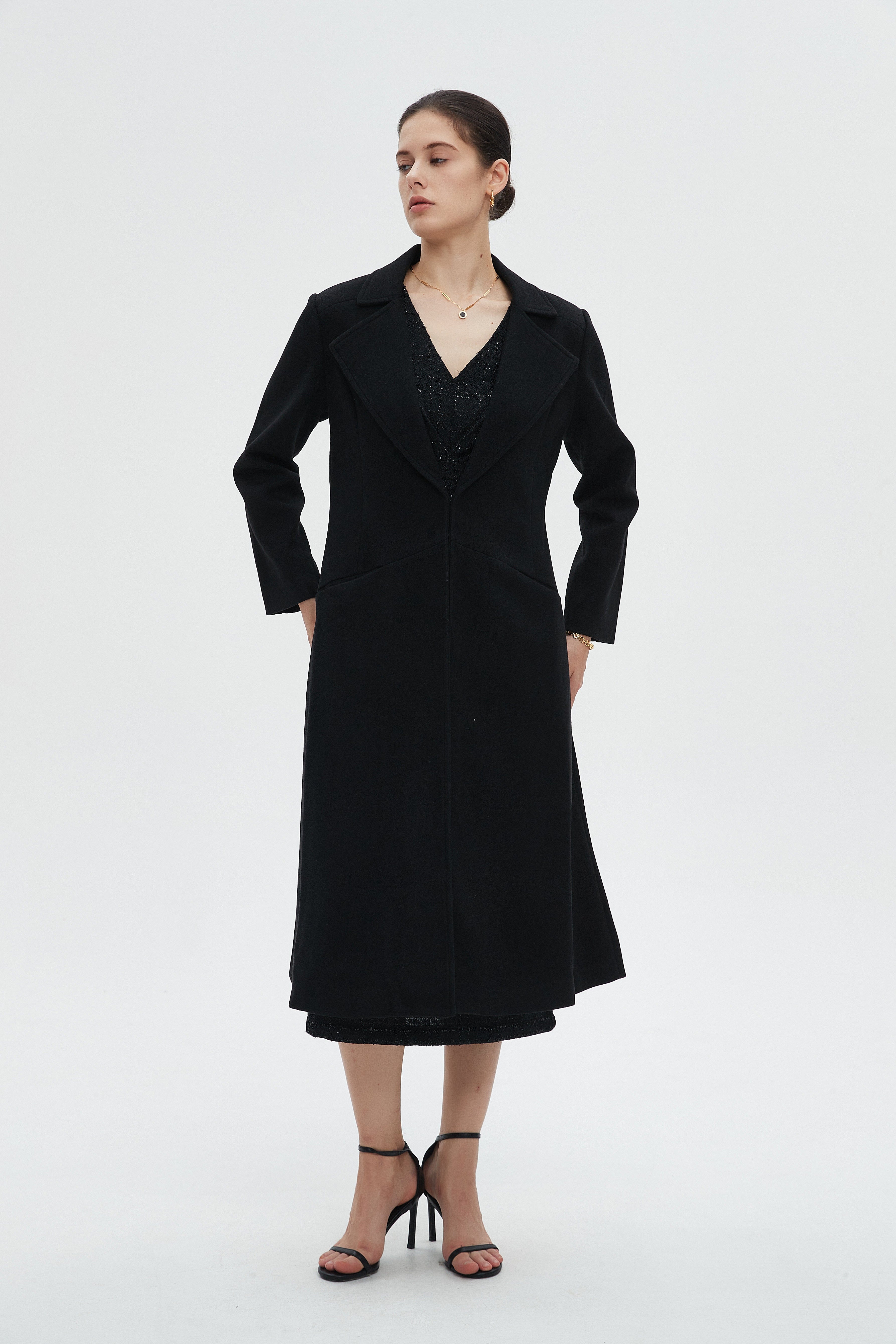 ميكا جاكيت نسائي طويل بأكمام طويلة وياقة كبيرة