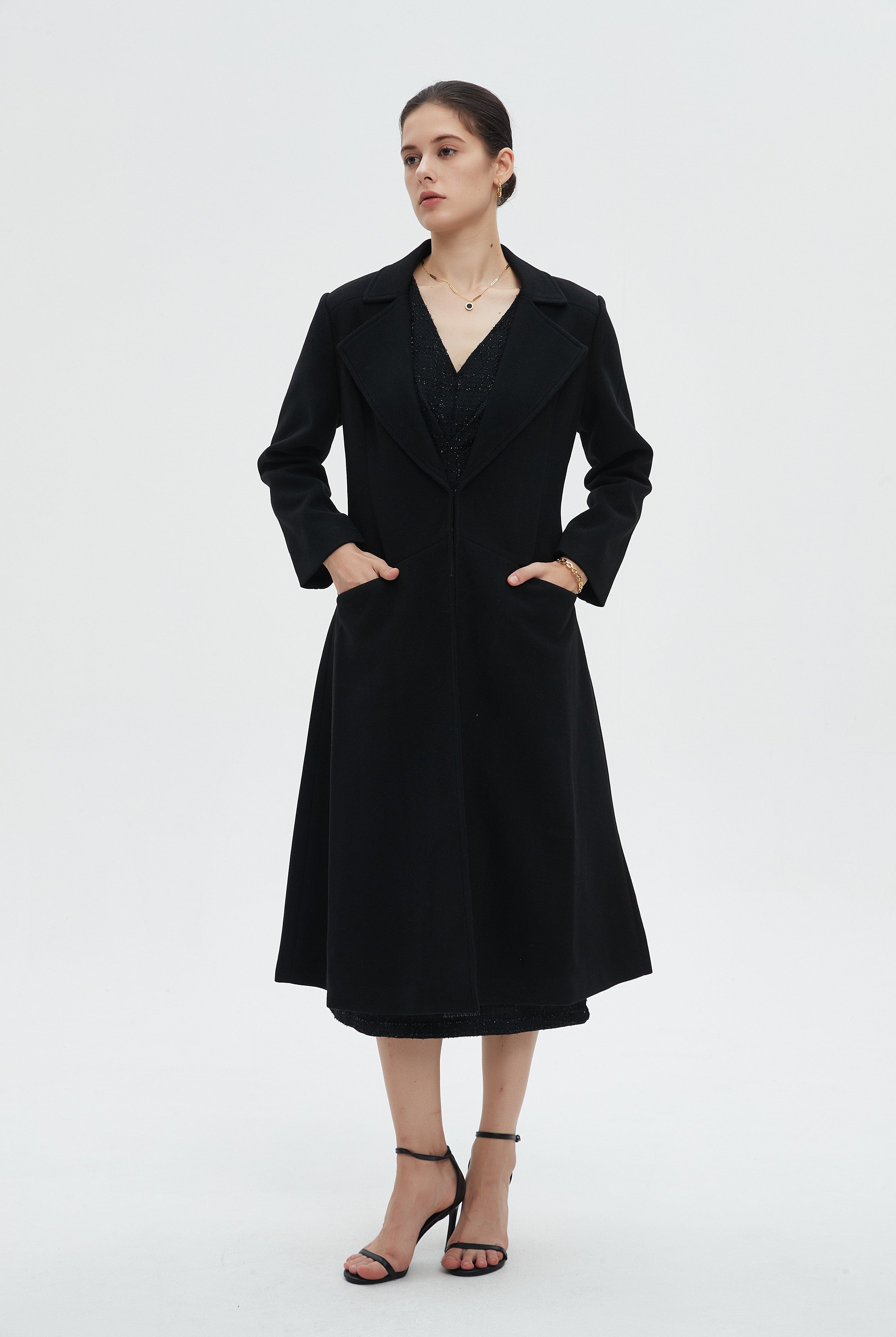 ميكا جاكيت نسائي طويل بأكمام طويلة وياقة كبيرة