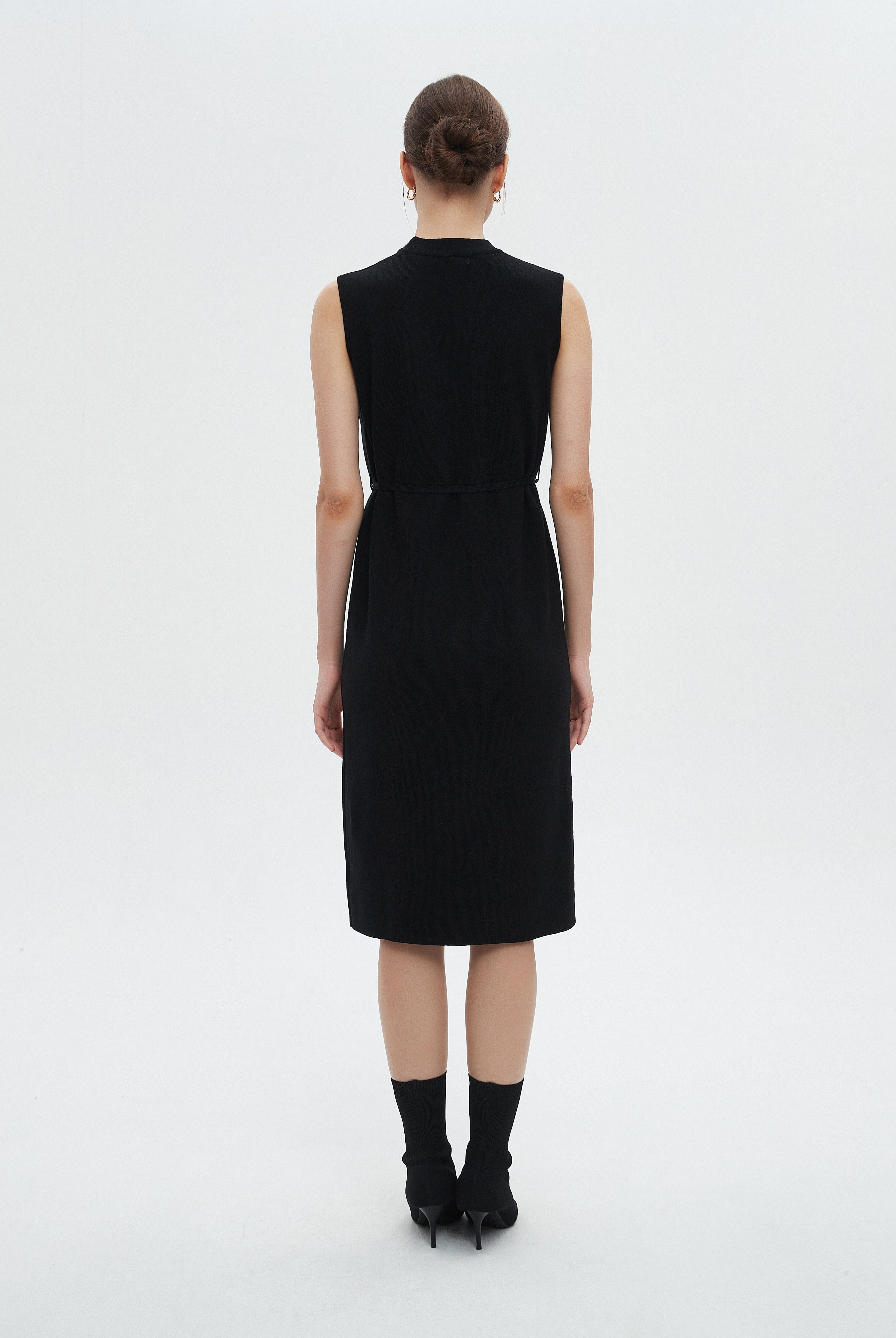 ميكا فستان نسائي ميدي كات برقبة عالية ورباط على الخصر