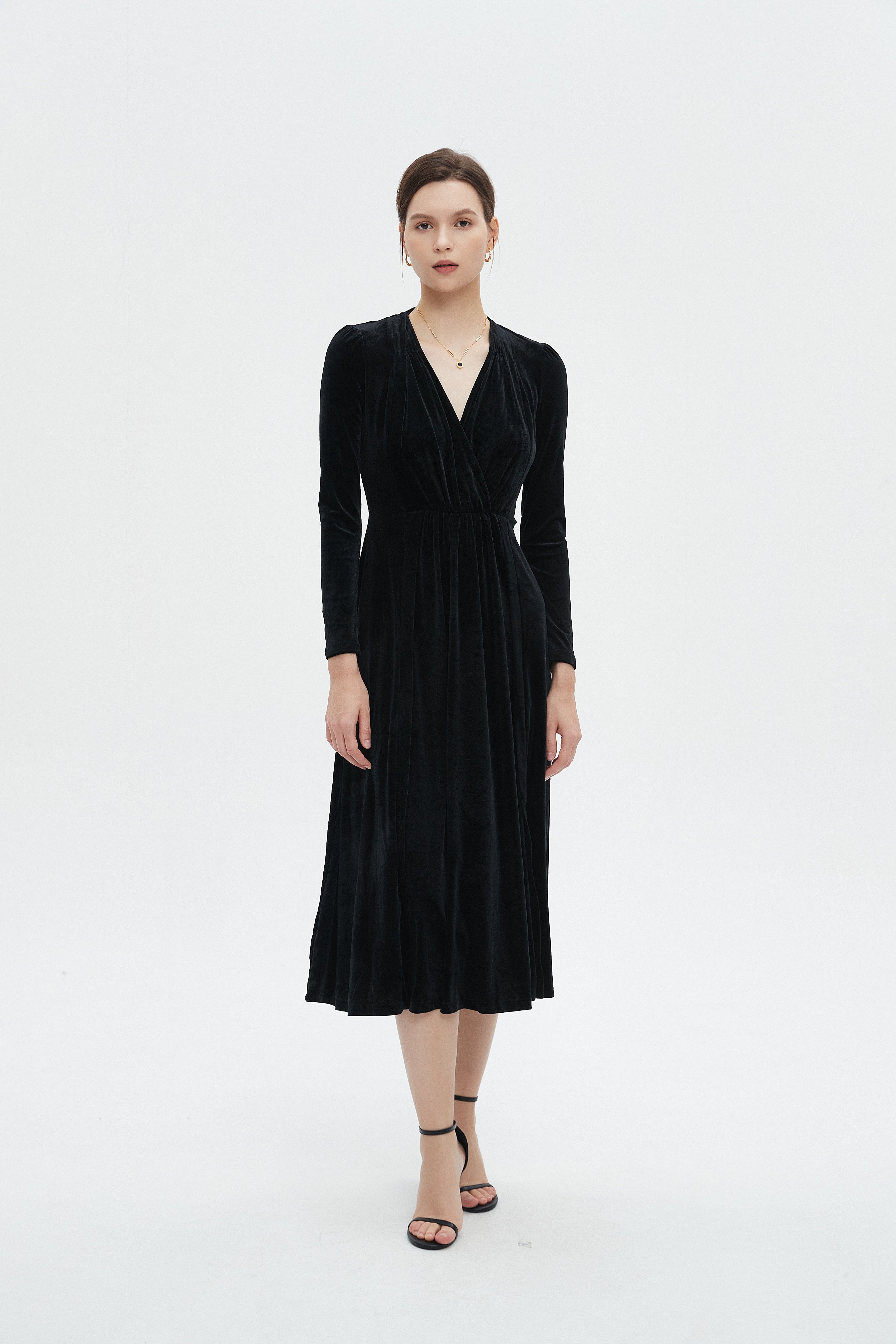 ميكا فستان نسائي ميدي سادة بكم طويل وفتحة رقبة V