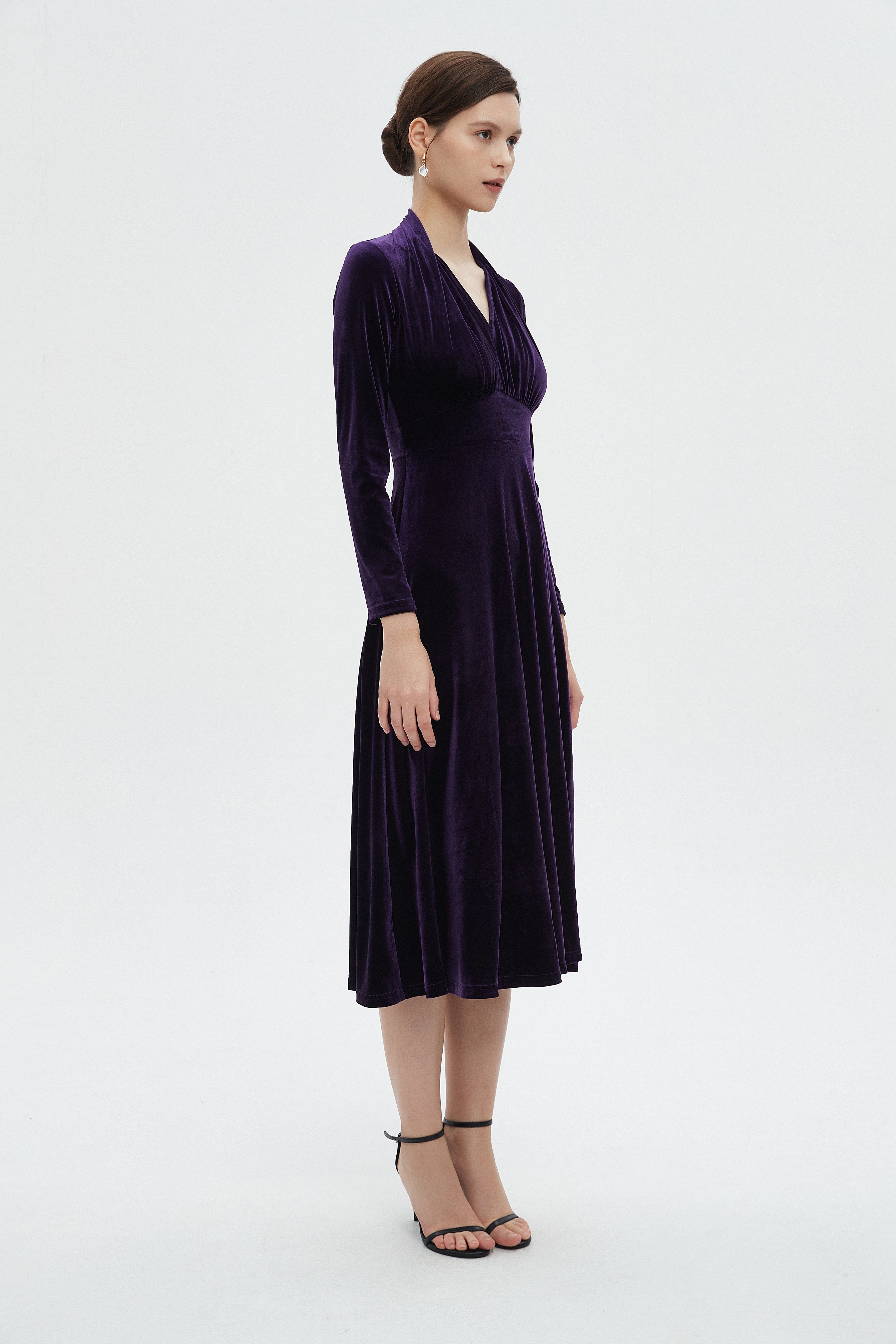 ميكا فستان مخملي نسائي للركبة بأكمام طويلة ونصف كشكش