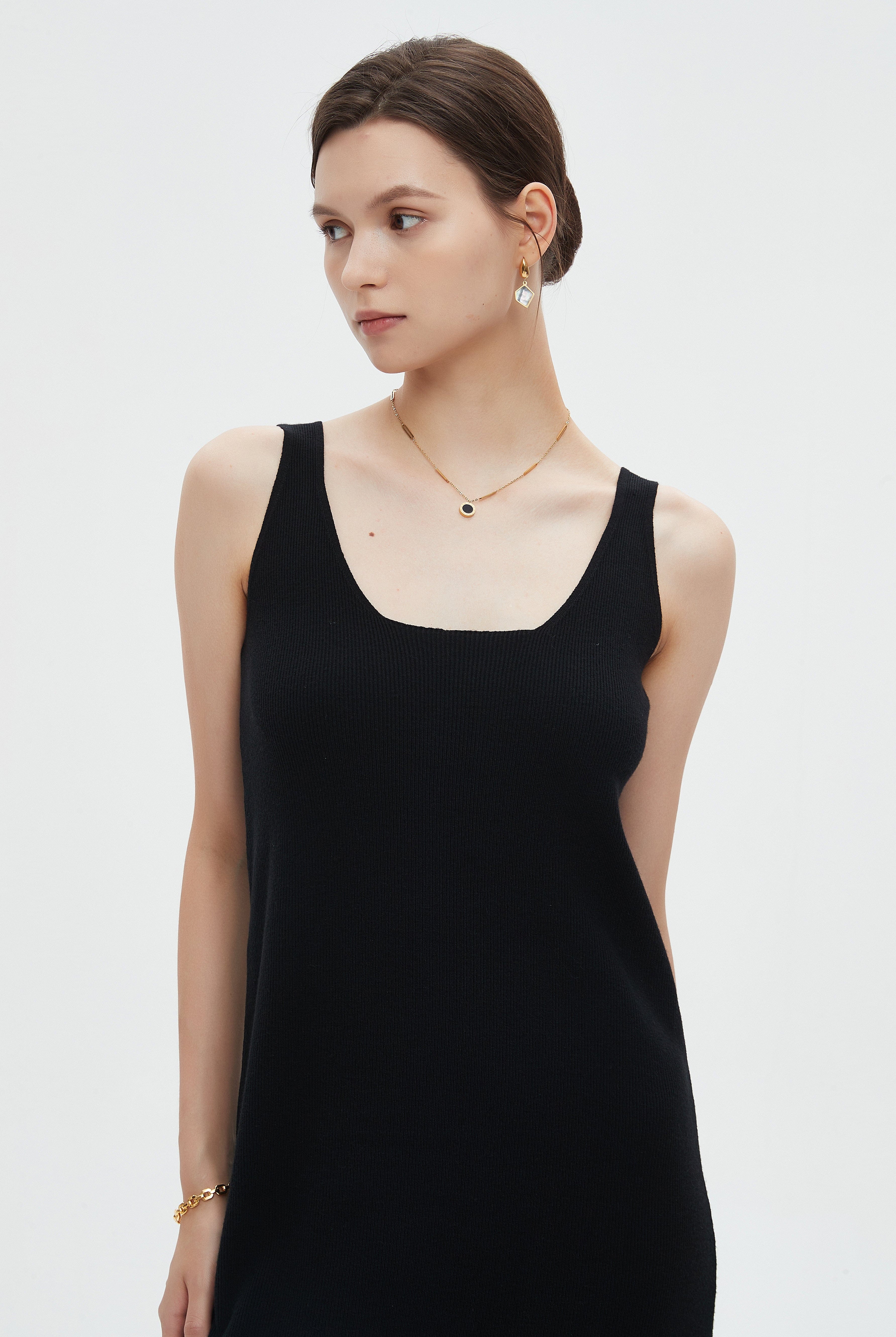 ميكا فستان نسائي ميدي كات برقبة عالية ورباط على الخصر