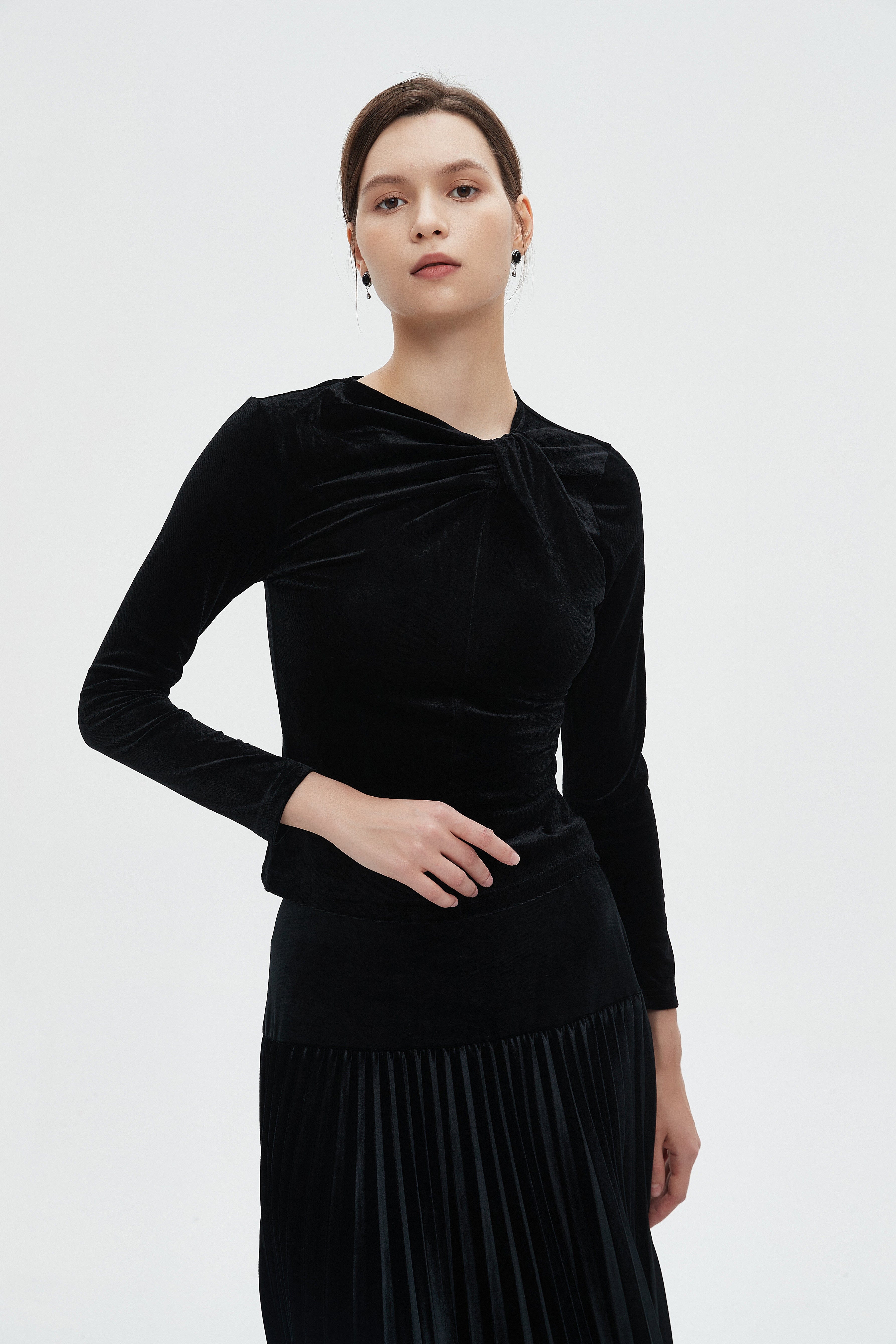 ميكا بلوزة نسائية شتوية بأكمام طويلة