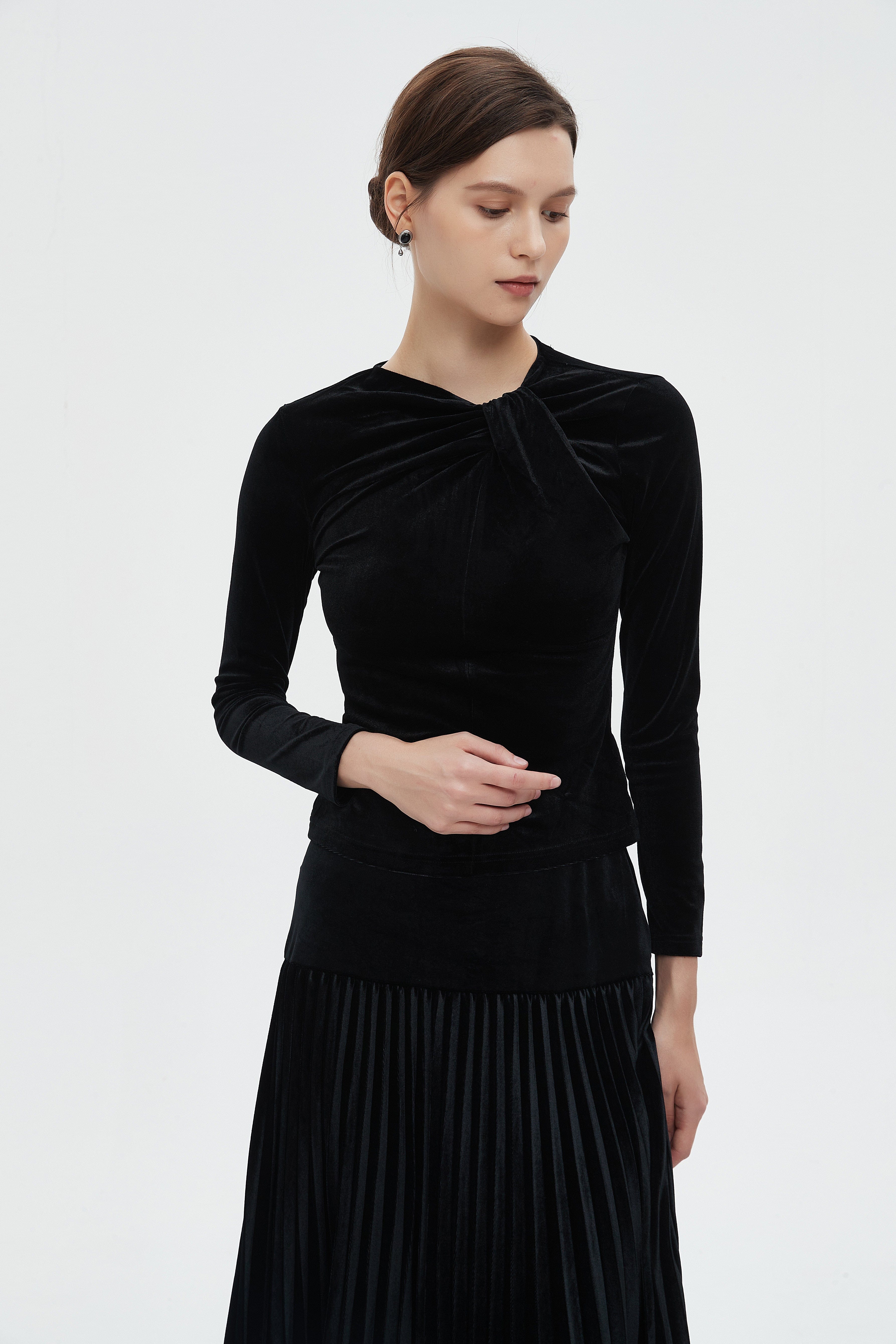 ميكا بلوزة نسائية شتوية بأكمام طويلة