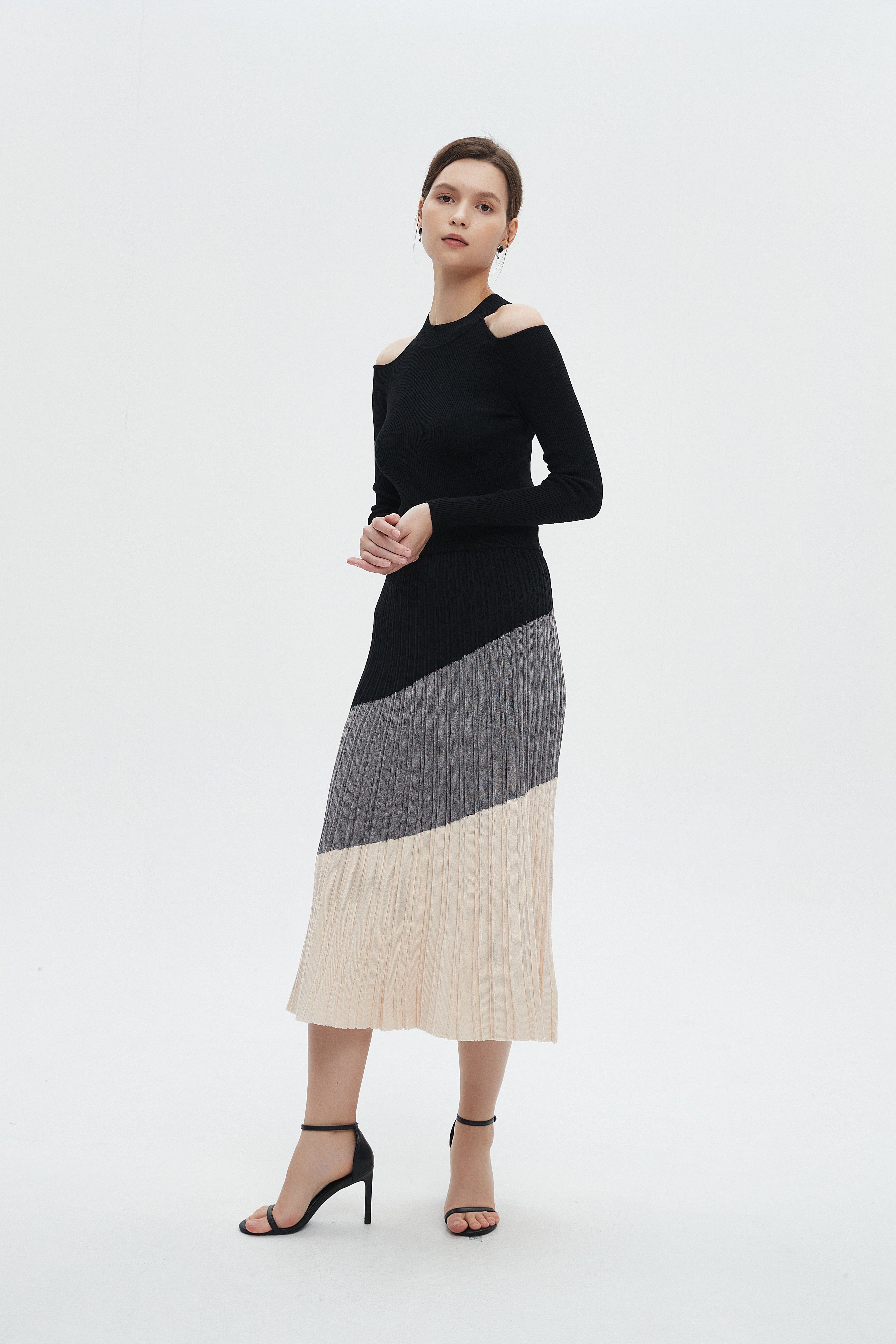 ู
ููุง ุชููุฑุฉ ูุณุงุฆูุฉ ู
ูุฏู ููุฏูุงู
ุณุงุฏู