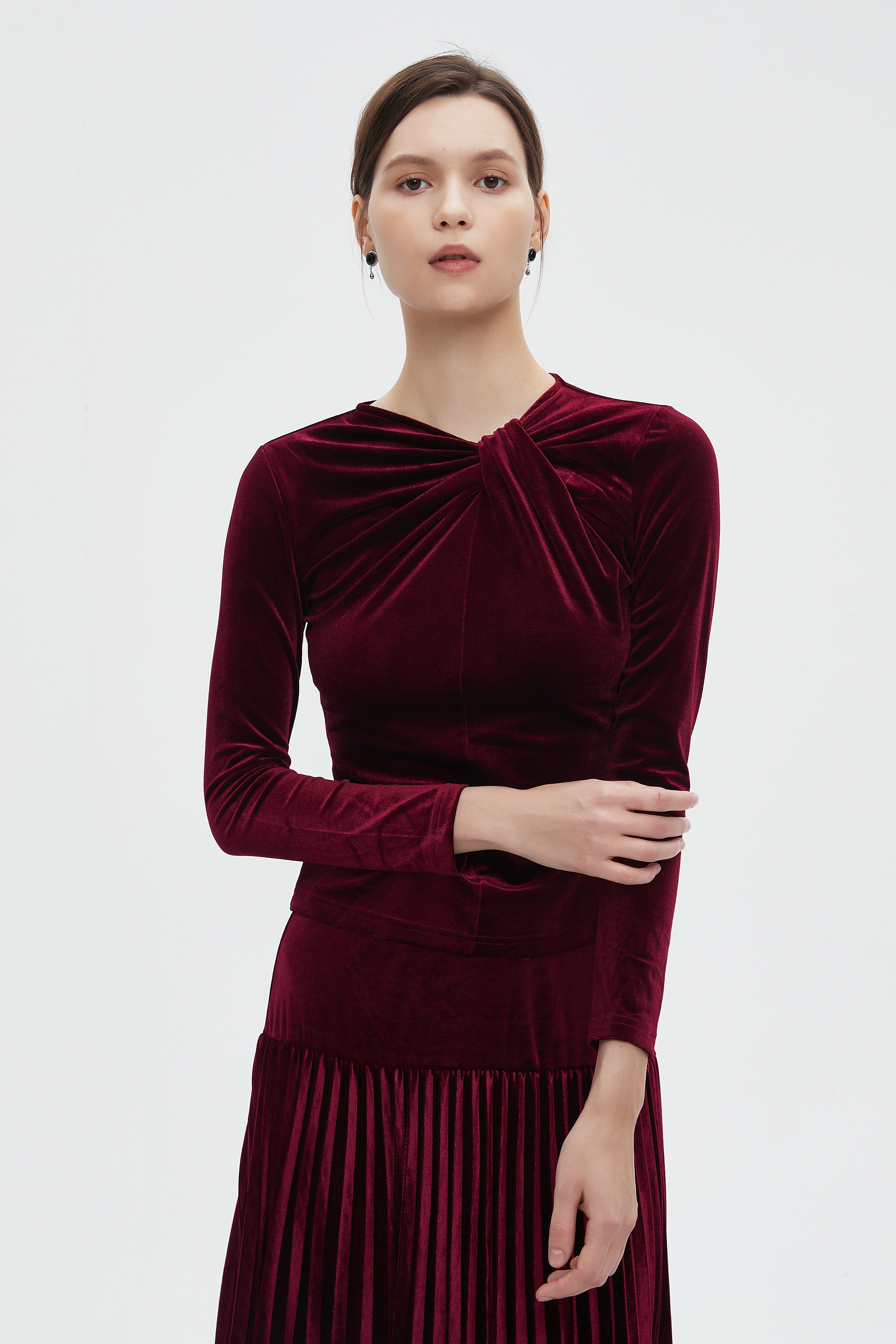 ميكا بلوزة نسائية شتوية بأكمام طويلة