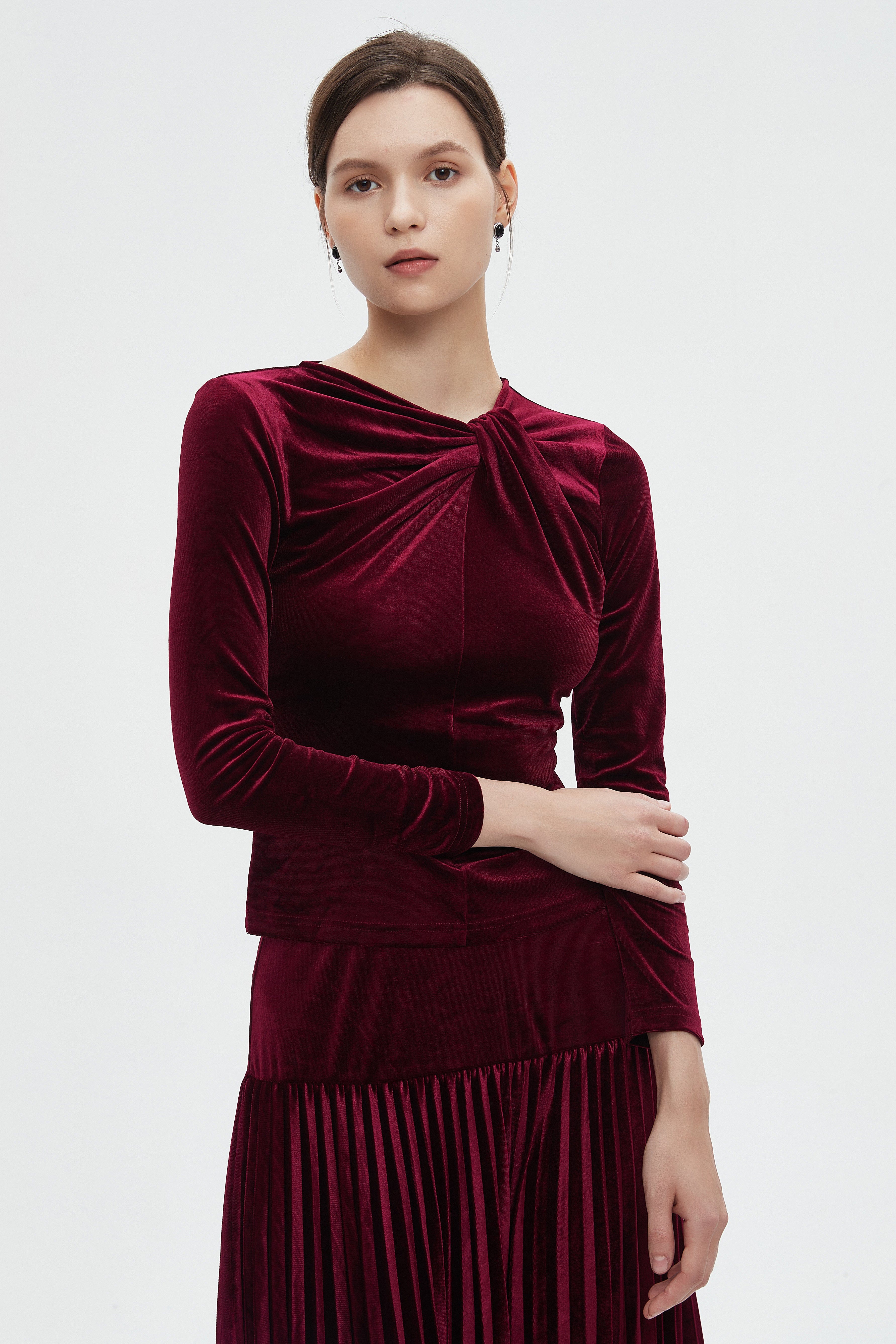 ميكا بلوزة نسائية شتوية بأكمام طويلة