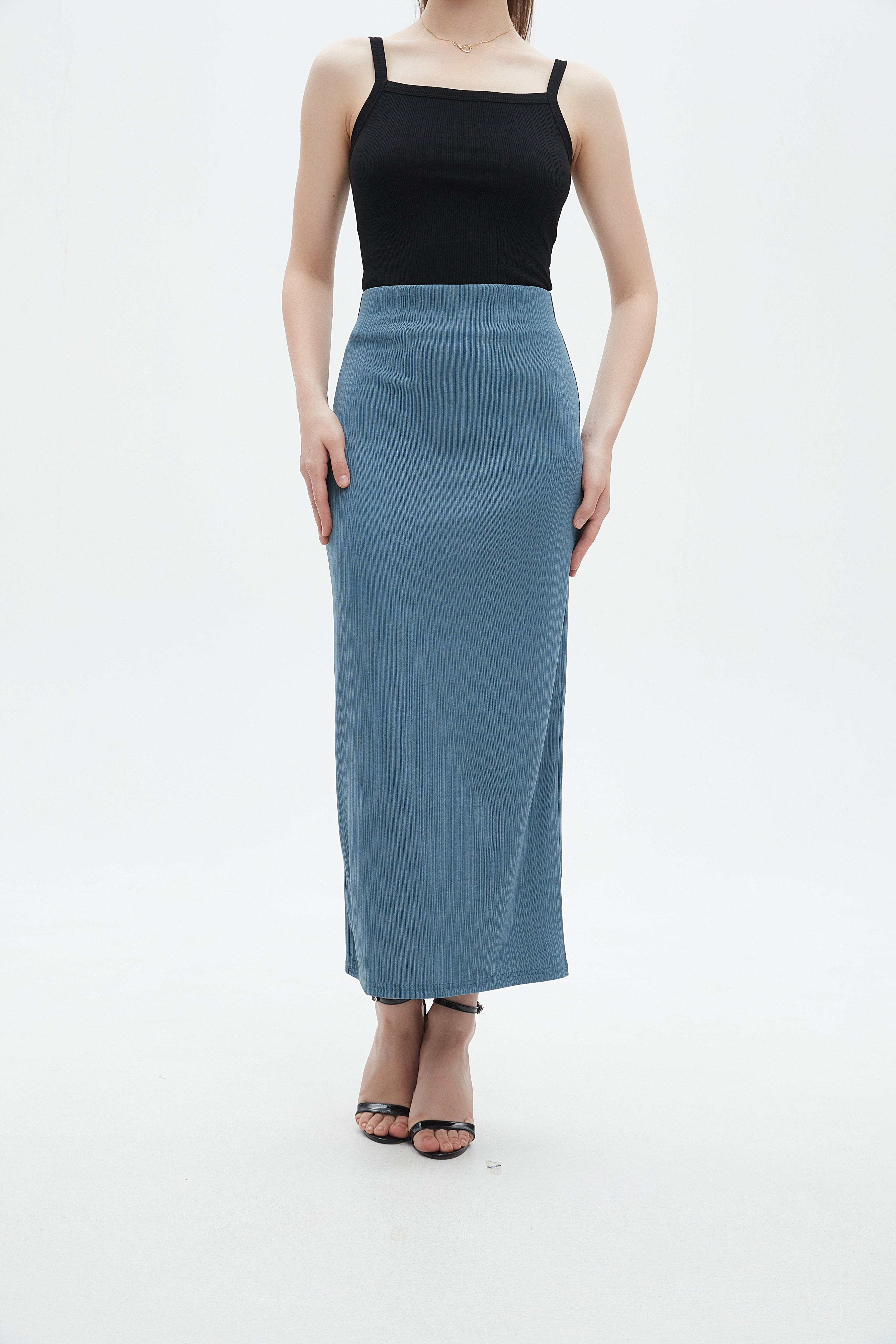 ميكا تنورة طويلة سادة بخصر مرتفع