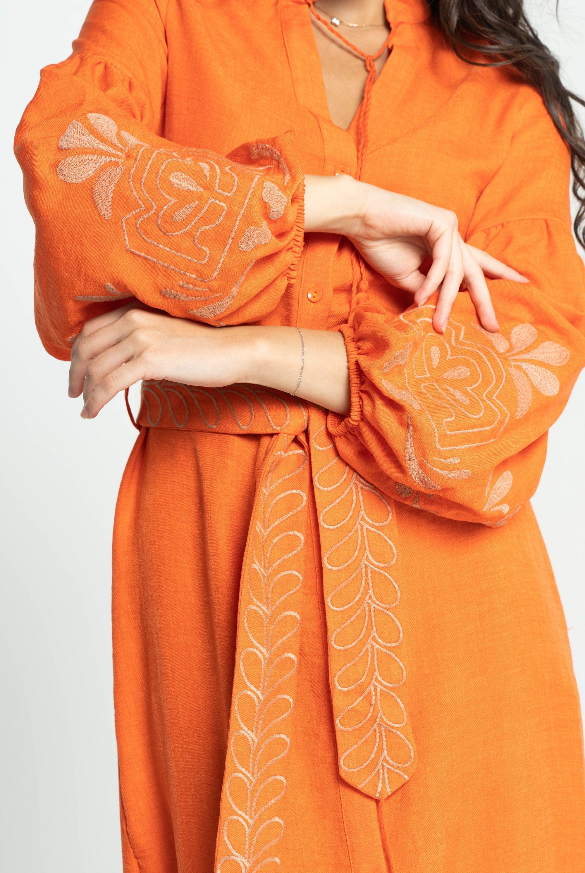 ببل فاشن فستان نسائي طويل منقوش من الكم ومن الاسفل وبحزام على الخصر