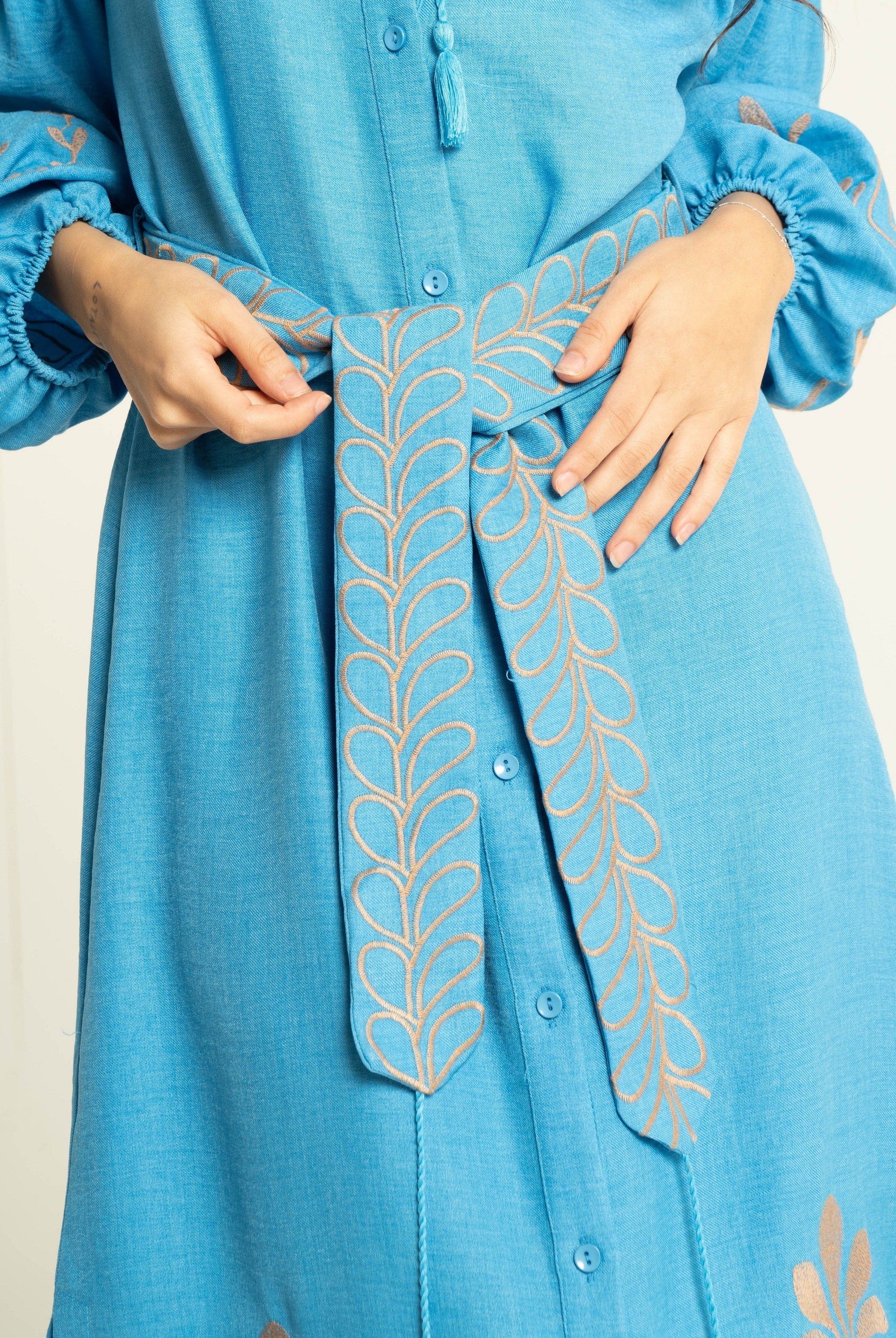 ببل فاشن فستان نسائي طويل منقوش من الكم ومن الاسفل وبحزام على الخصر