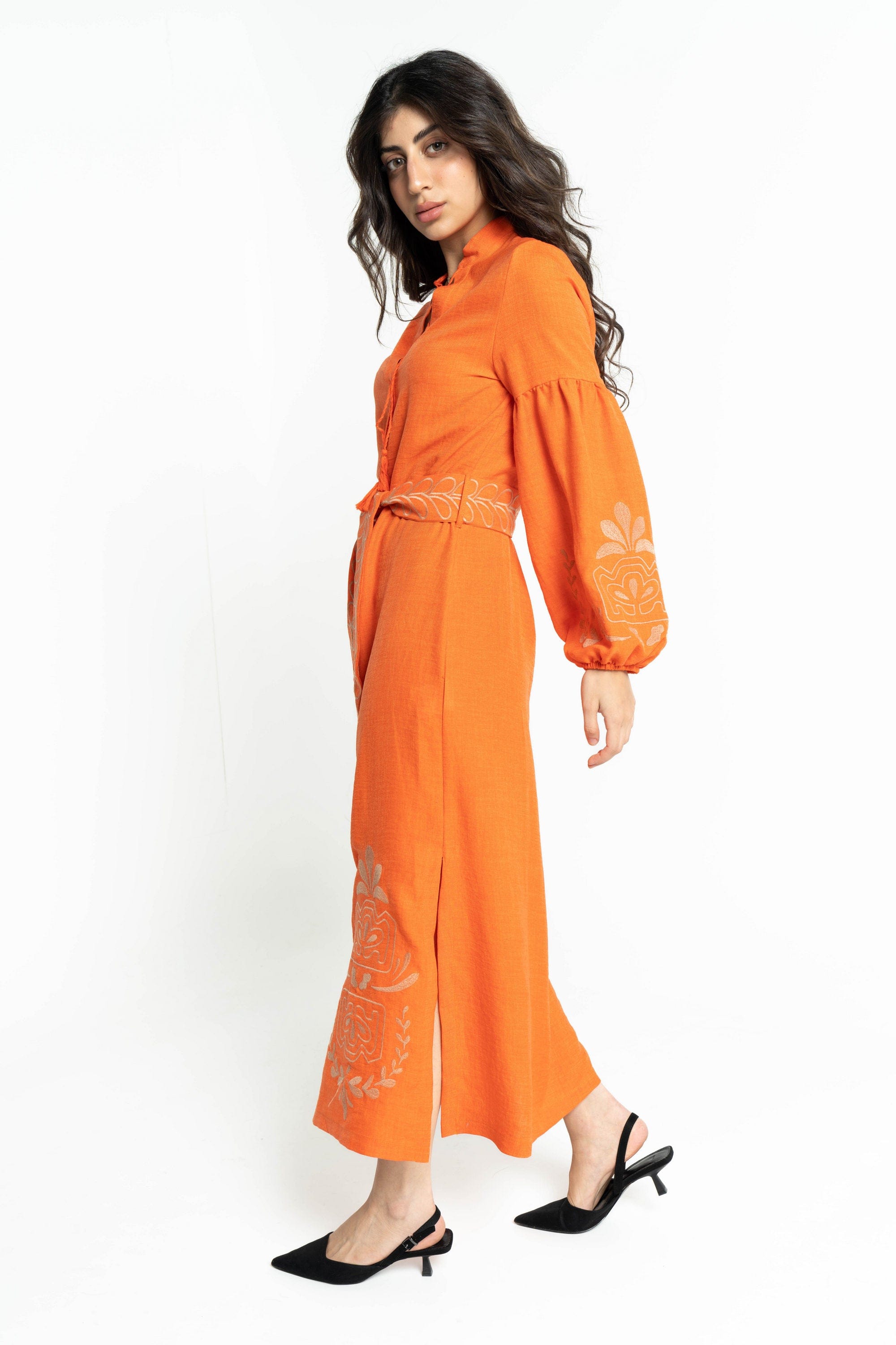 ببل فاشن فستان نسائي طويل منقوش من الكم ومن الاسفل وبحزام على الخصر