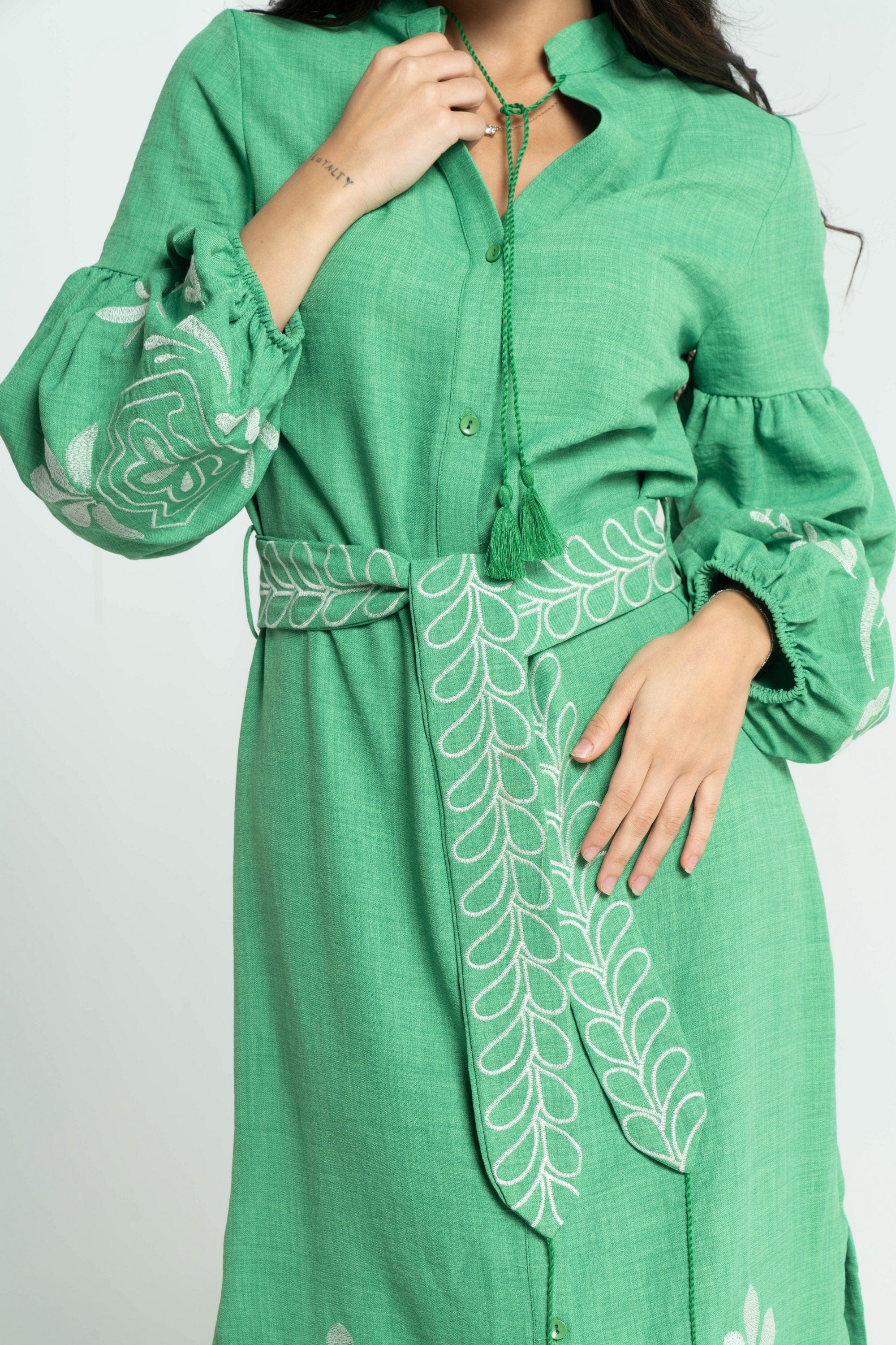 ببل فاشن فستان نسائي طويل منقوش من الكم ومن الاسفل وبحزام على الخصر