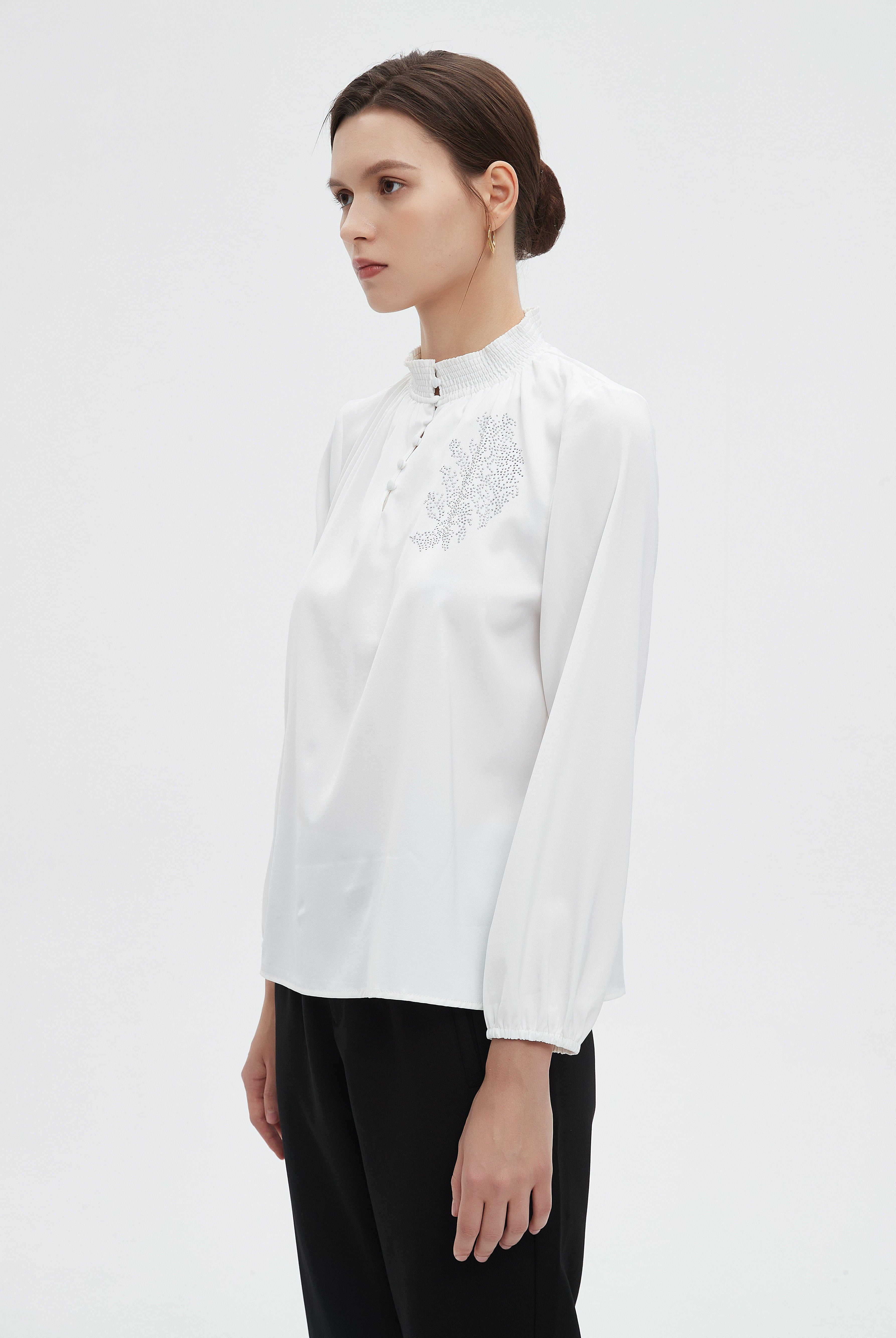 ميكا بلوزة نسائية بأكمام طويلة ورقبة عالية