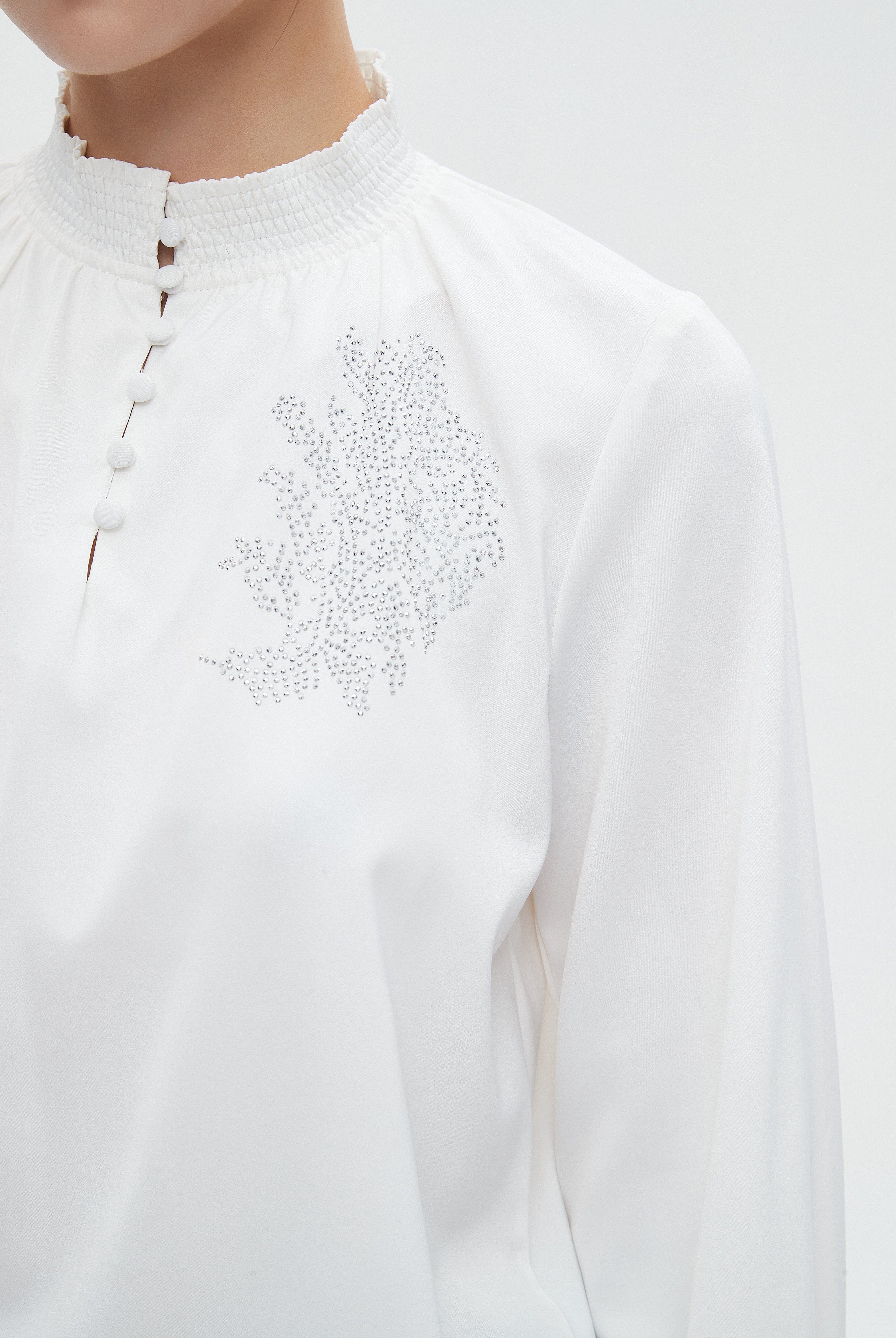 ميكا بلوزة نسائية بأكمام طويلة ورقبة عالية