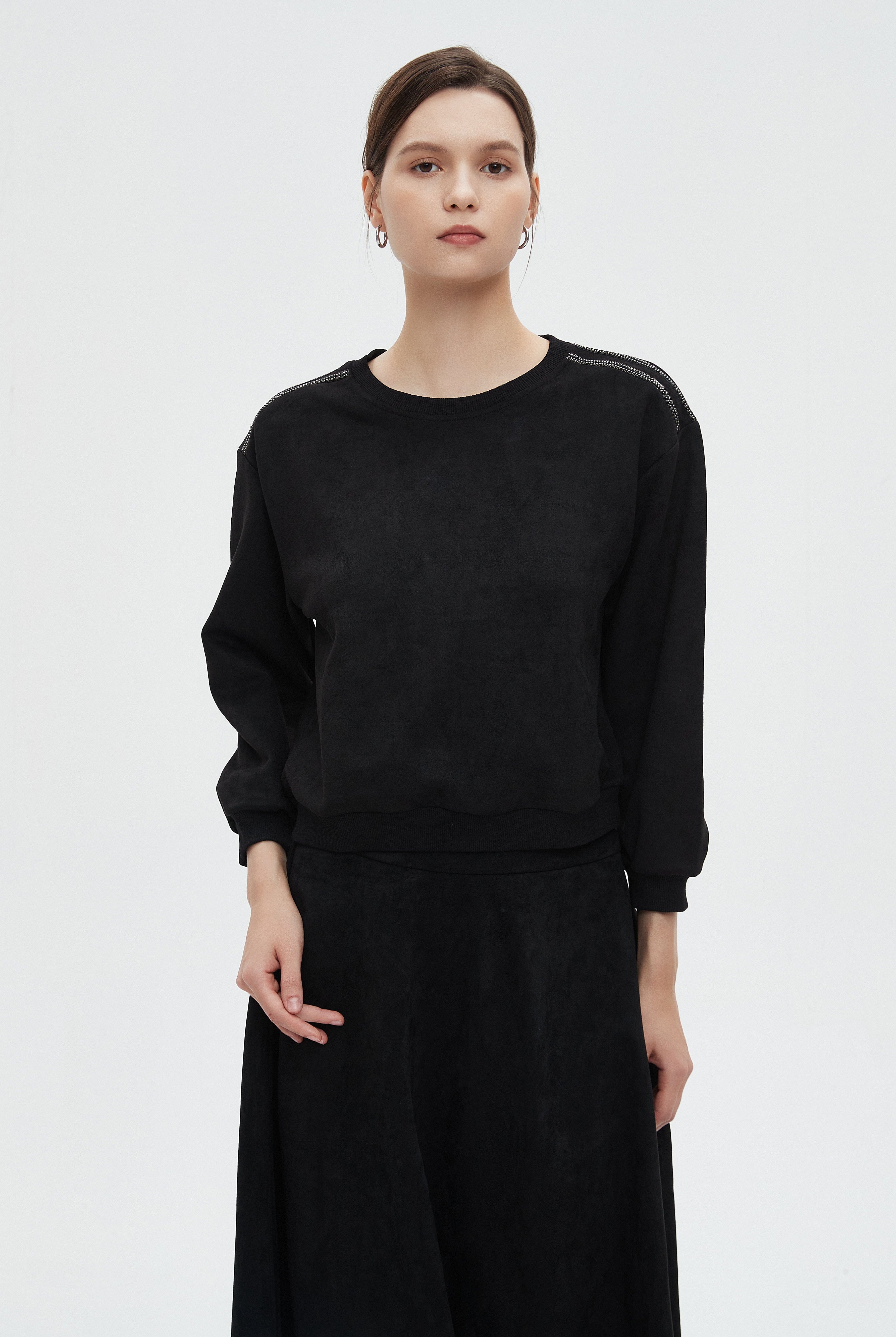 ميكا بلوزة نسائية سادة بكم طويل ورقبة دائرية