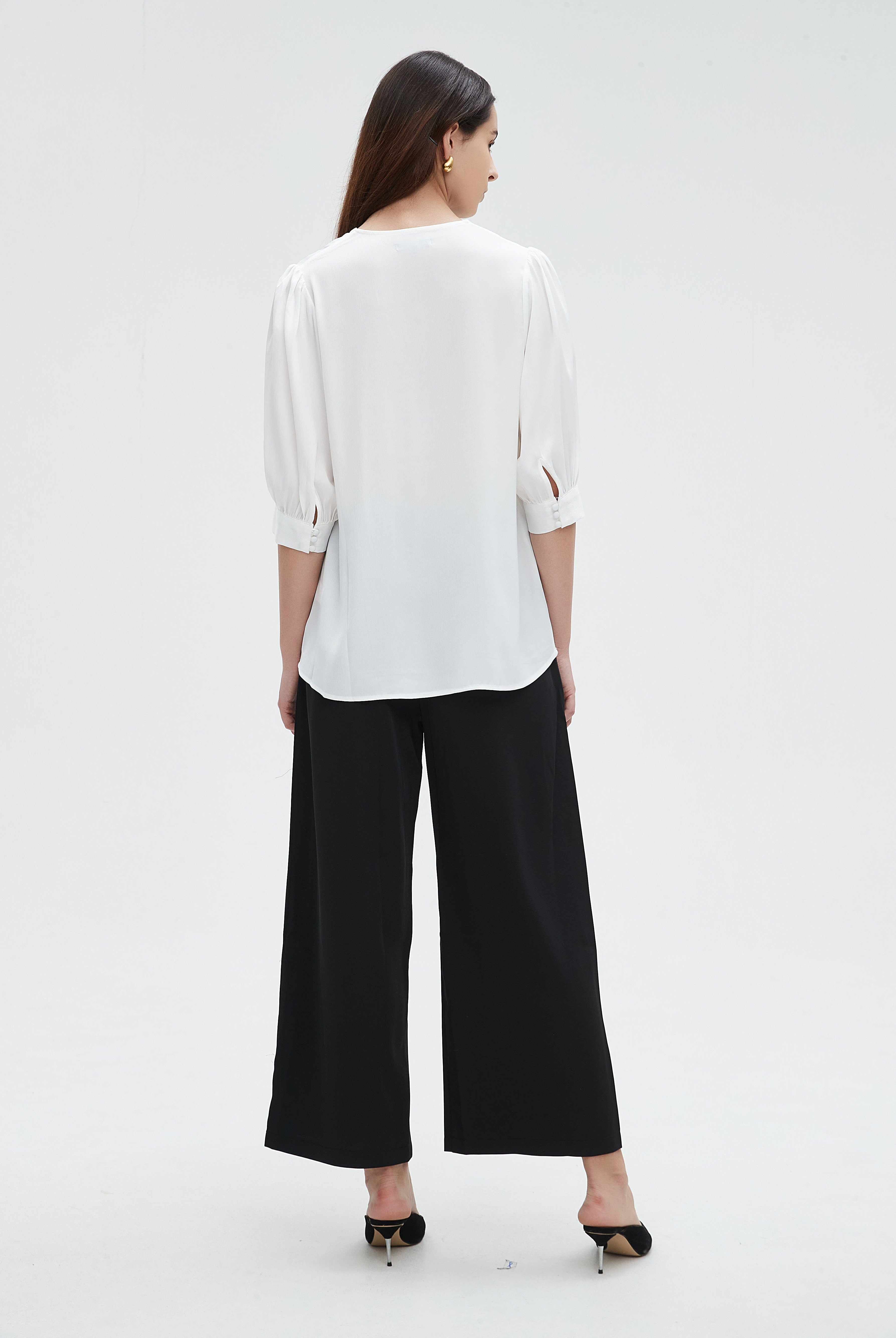 نتشي بلوزة نسائي بفتحه عالرقية 3/4 كم