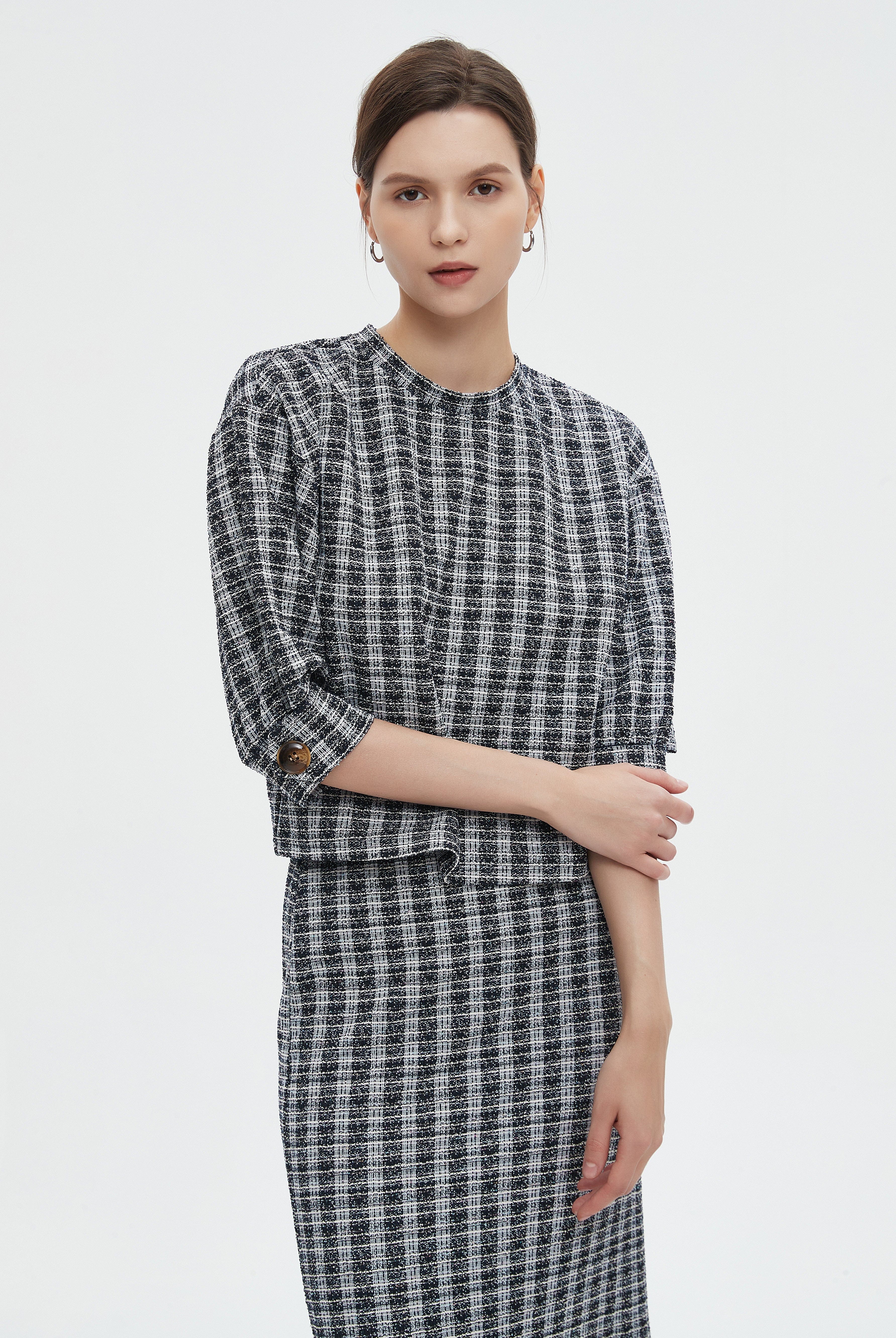 ميكا بلوزة نسائية 3/4 كم مخططة كاروهات برقبة دائرية