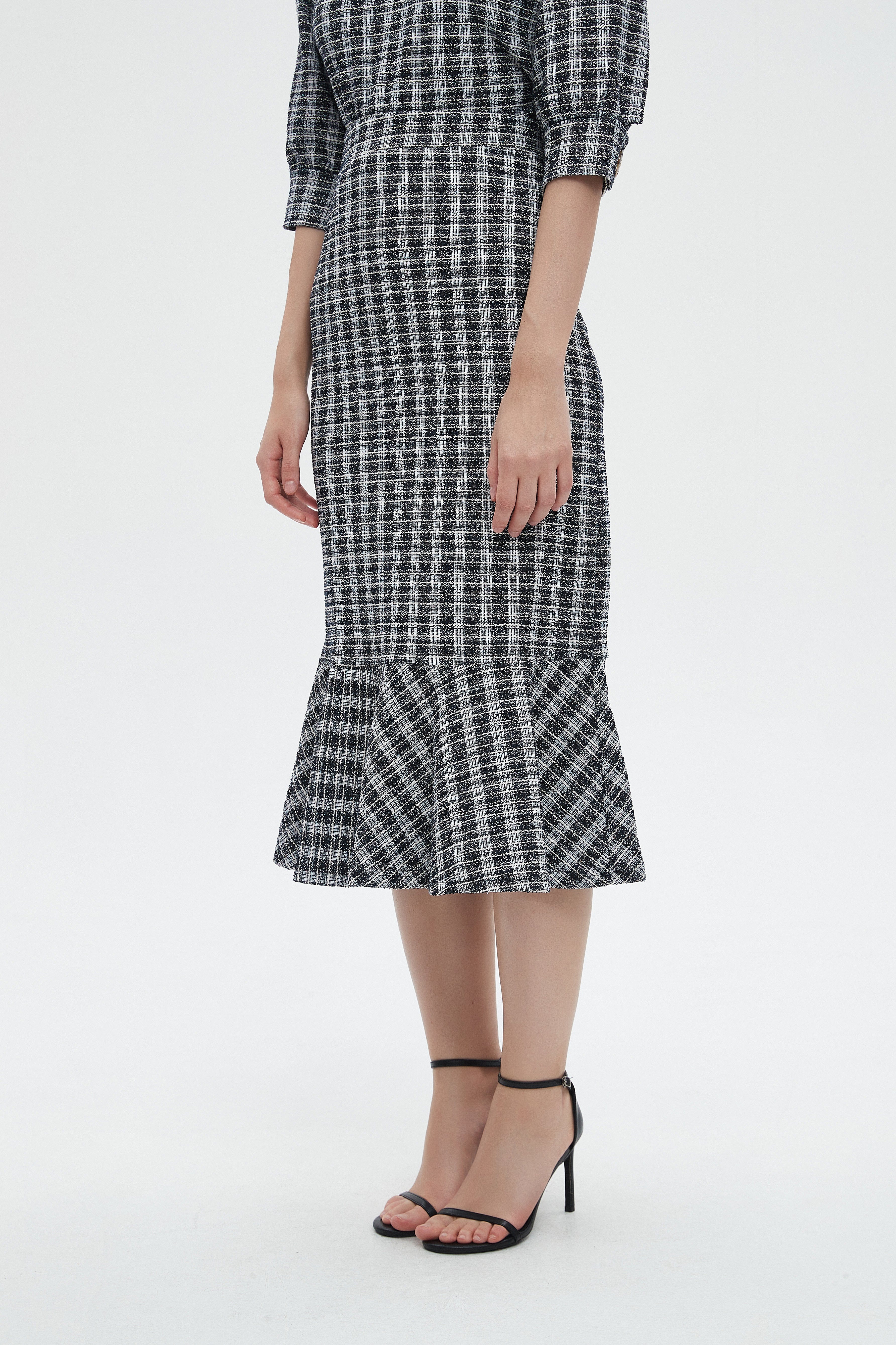 ميكا تنورة نسائية كاروهات بقصة كشكش ميدي