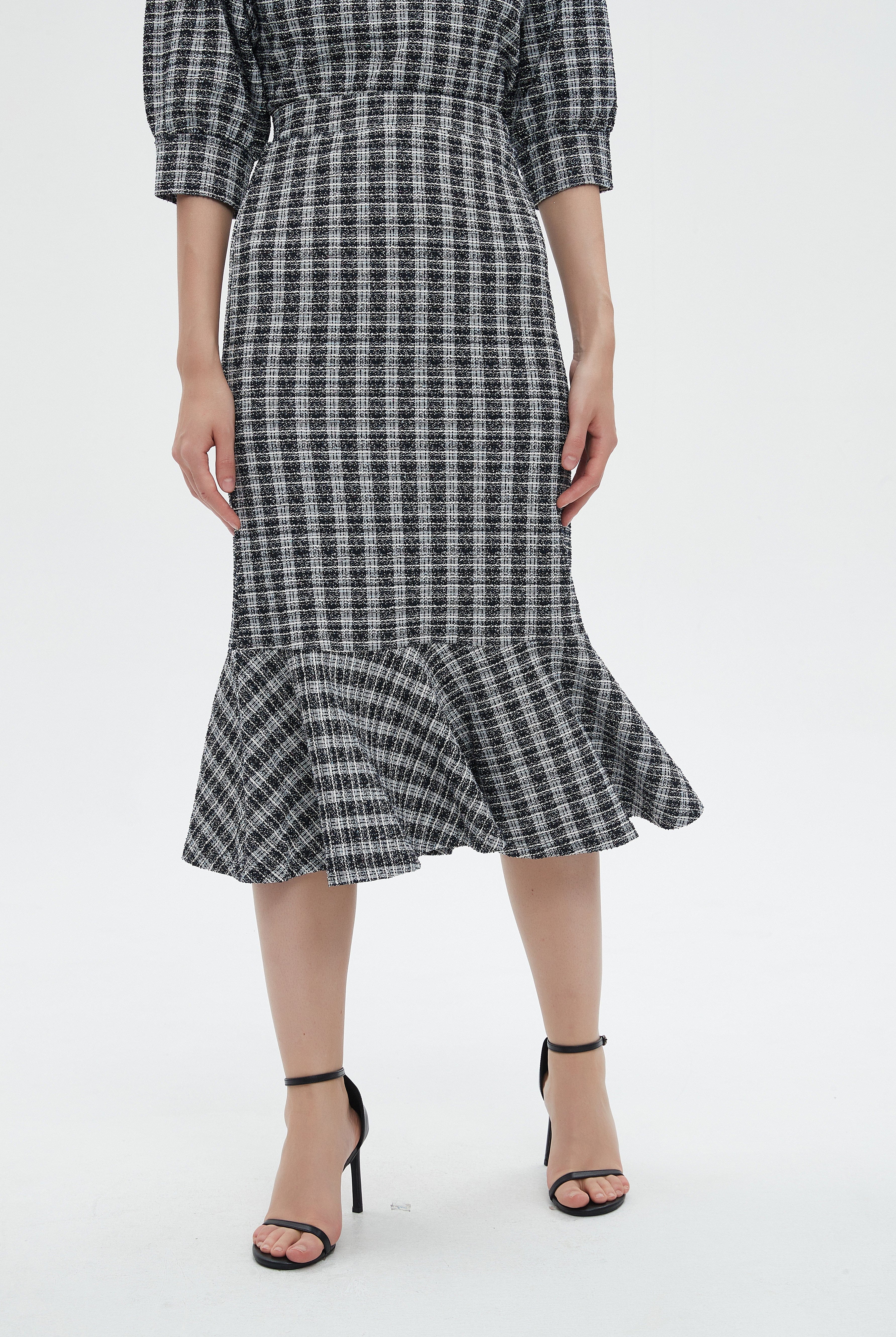 ميكا تنورة نسائية كاروهات بقصة كشكش ميدي