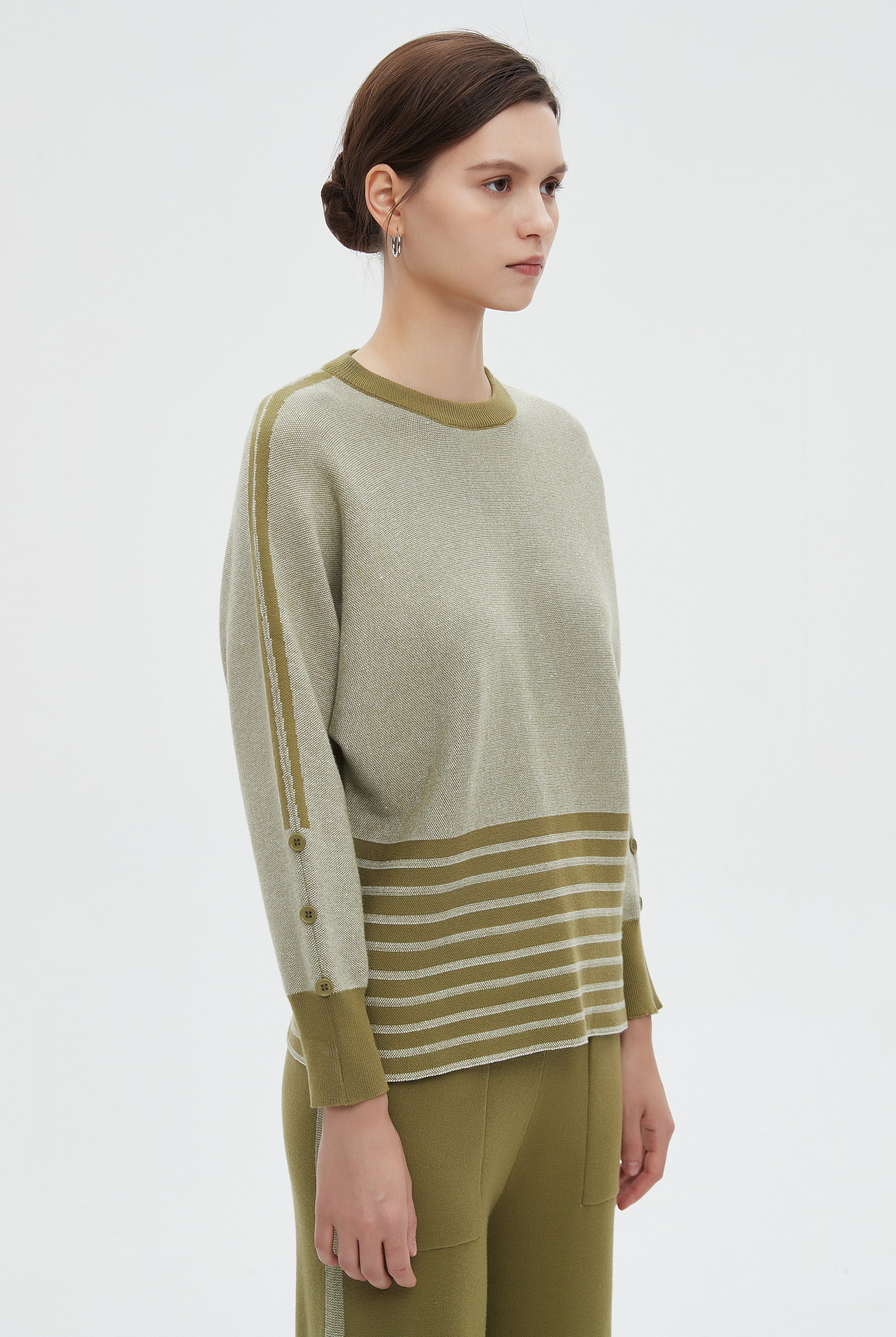 ميكا بلوزة نسائية شتوية مخططه بالعرض طويلة بكم طويل