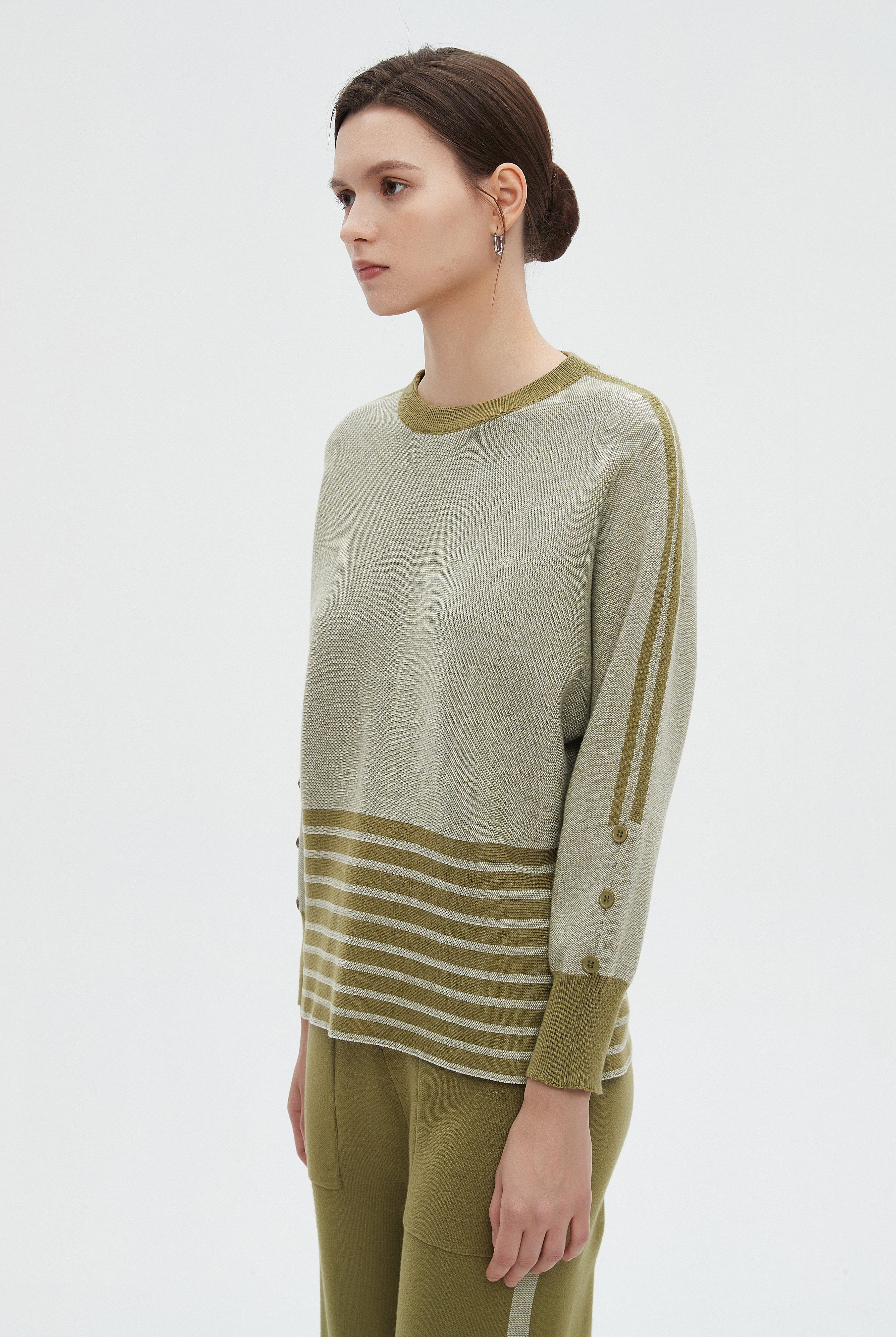 ميكا بلوزة نسائية شتوية مخططه بالعرض طويلة بكم طويل