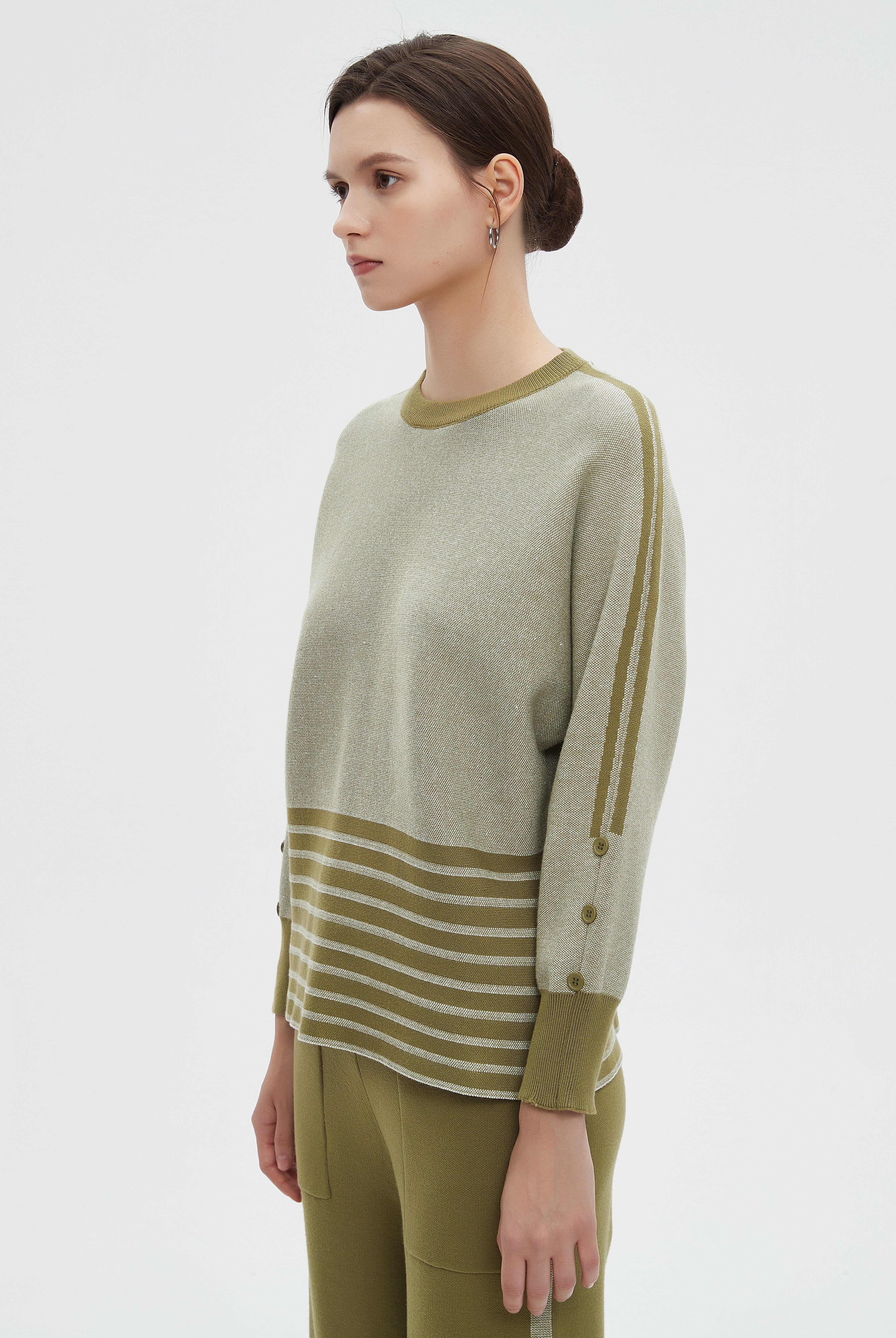 ميكا بلوزة نسائية شتوية مخططه بالعرض طويلة بكم طويل