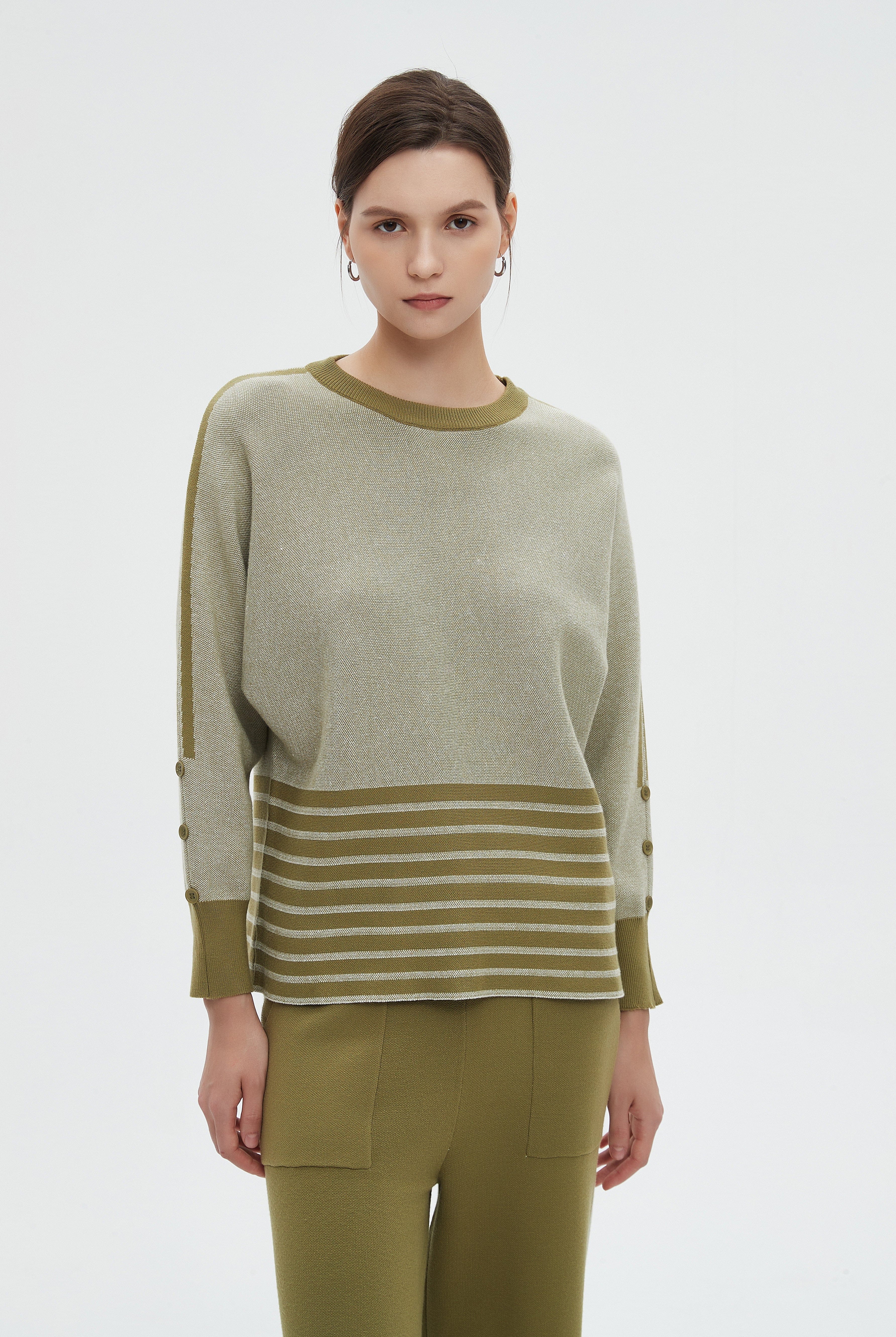 ميكا بلوزة نسائية شتوية مخططه بالعرض طويلة بكم طويل