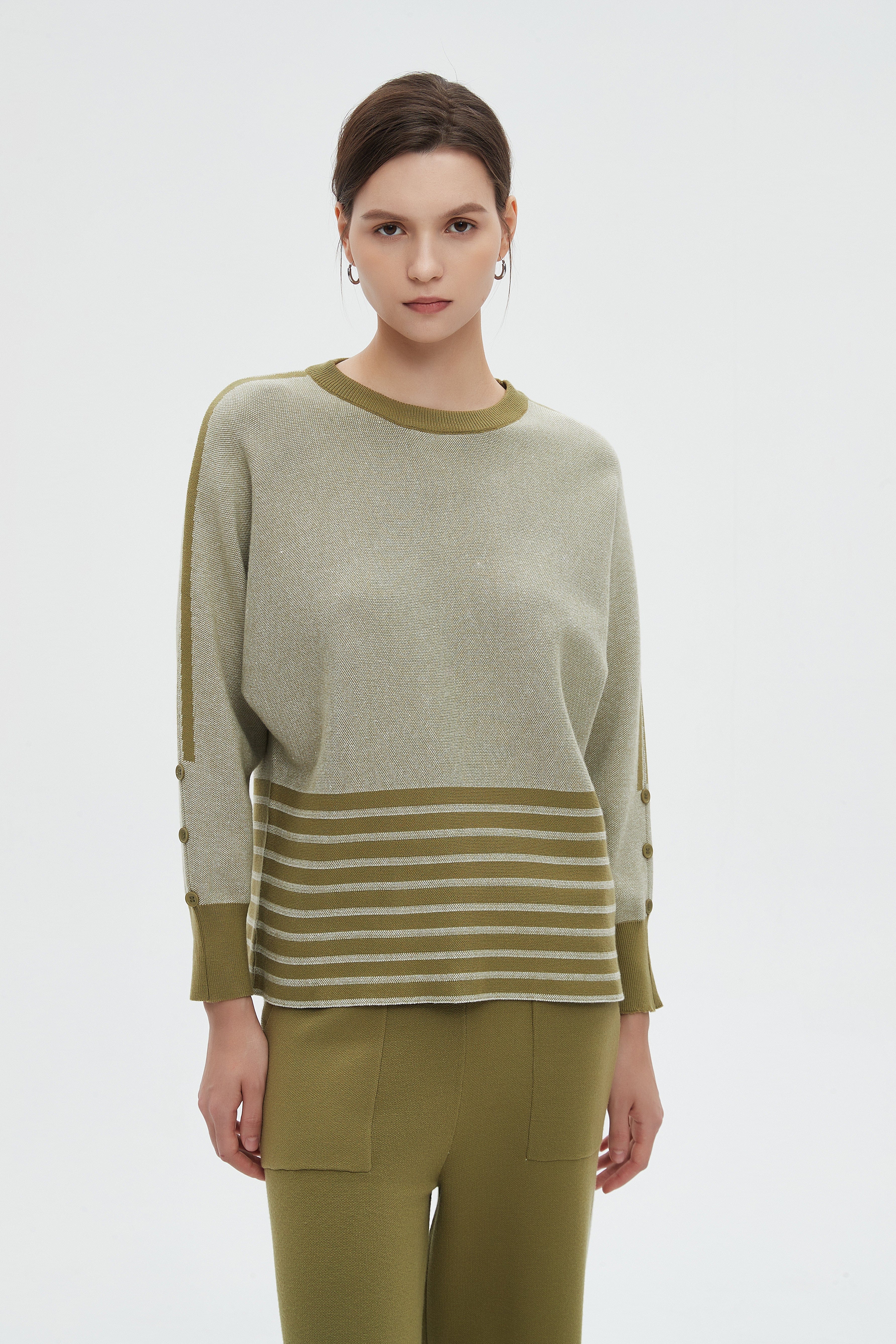 ميكا بلوزة نسائية شتوية مخططه بالعرض طويلة بكم طويل