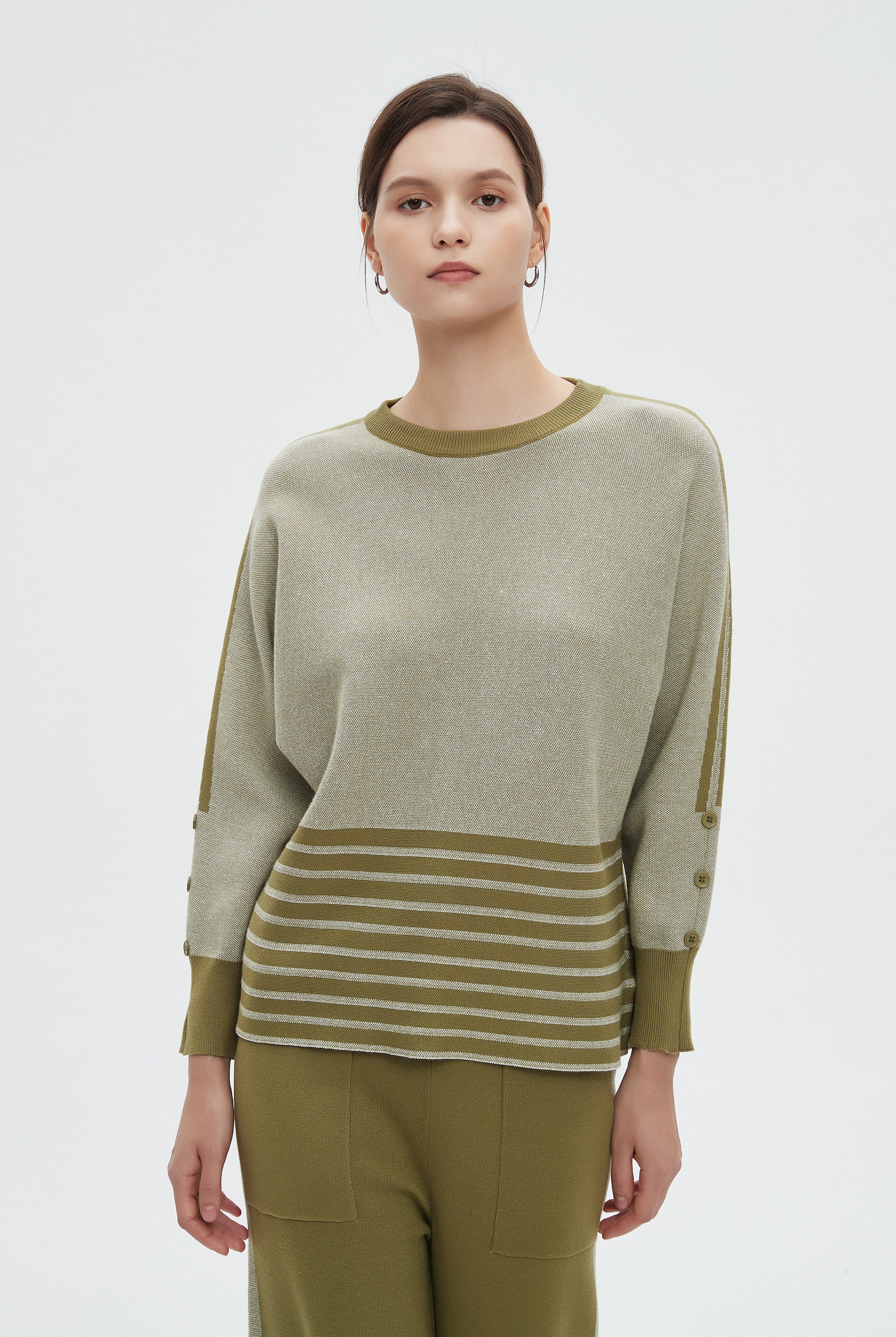 ميكا بلوزة نسائية شتوية مخططه بالعرض طويلة بكم طويل