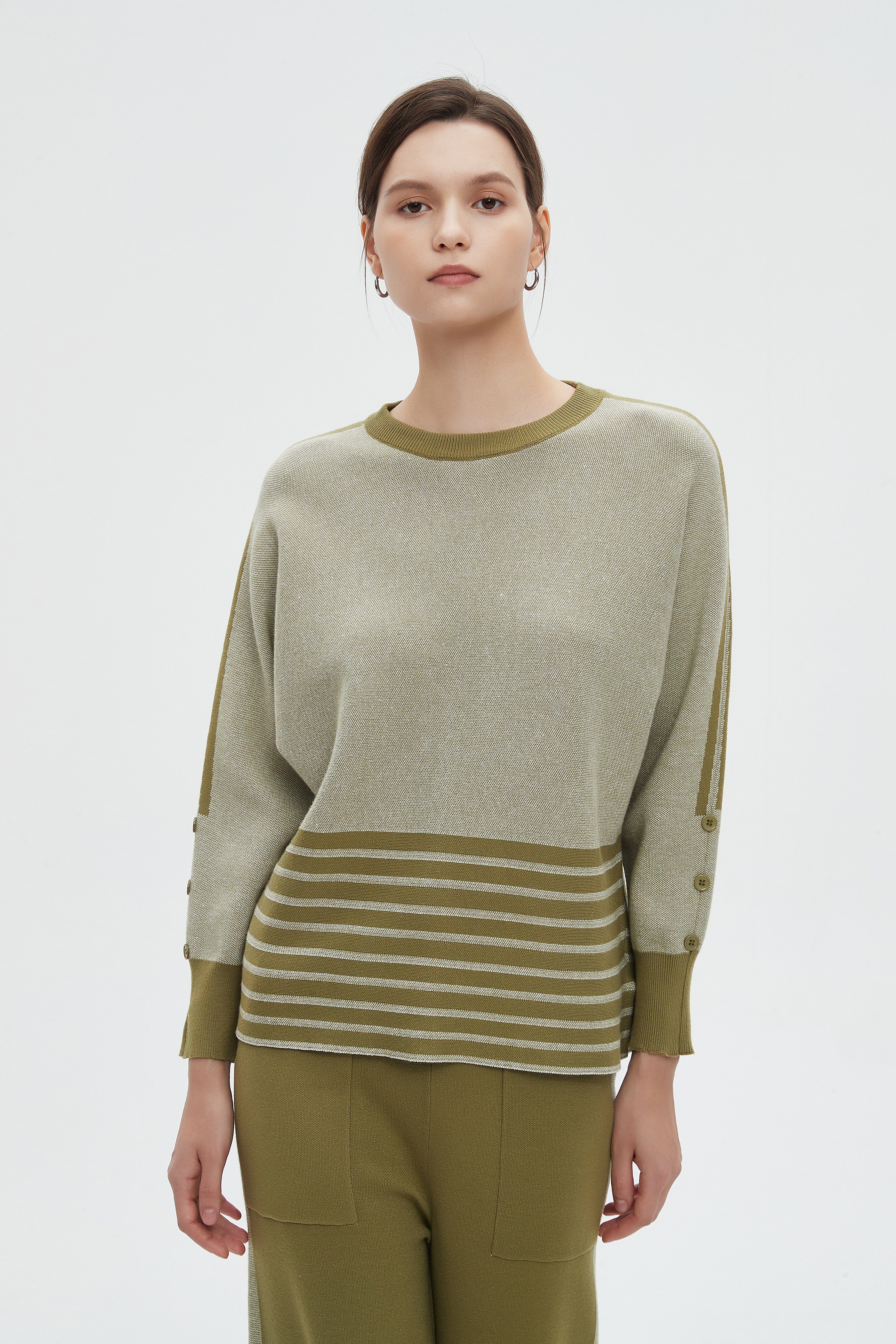 ميكا بلوزة نسائية شتوية مخططه بالعرض طويلة بكم طويل