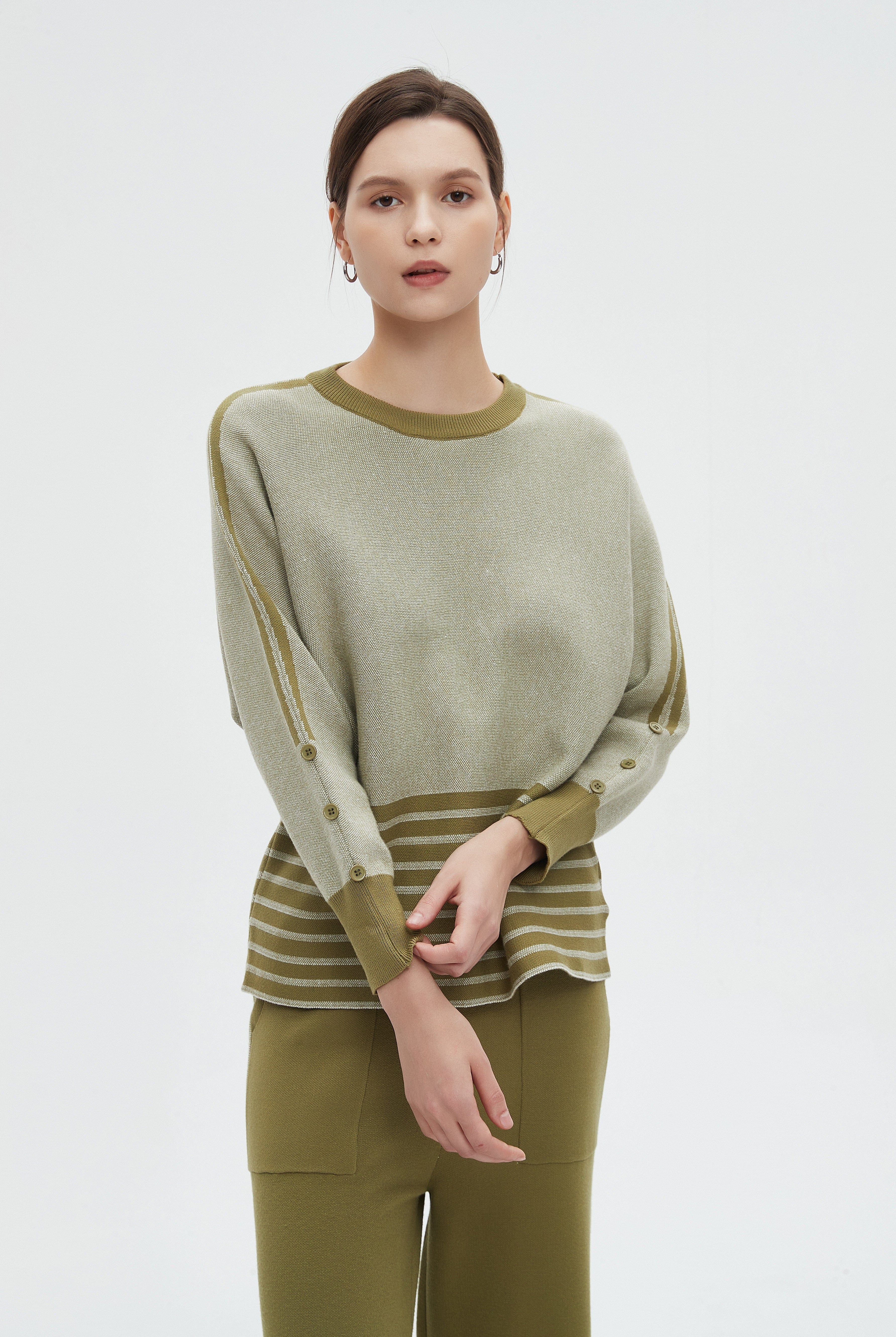 ميكا بلوزة نسائية شتوية مخططه بالعرض طويلة بكم طويل