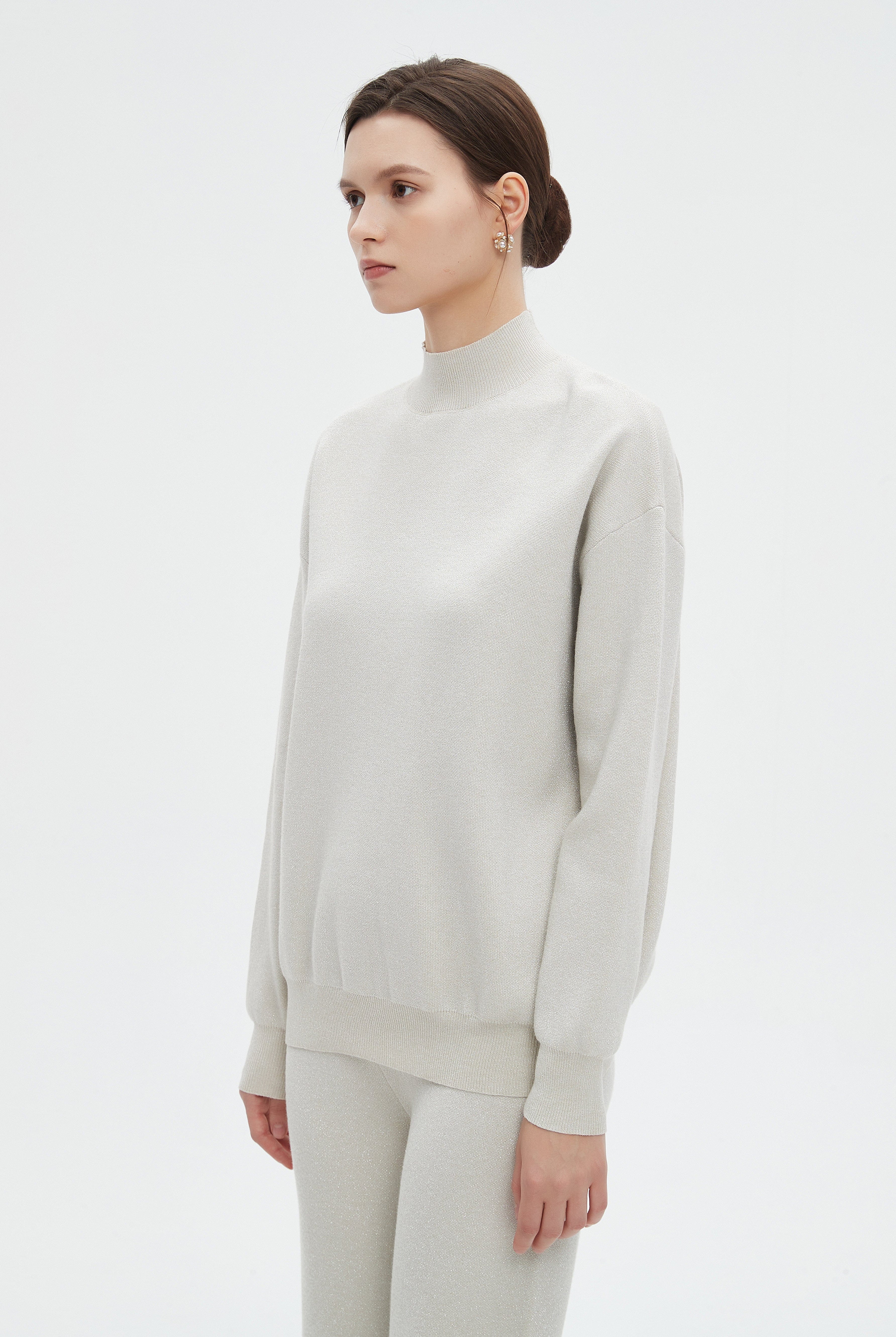 ميكا بلوزة نسائية طويلة بكم طويل ورقبة عالية