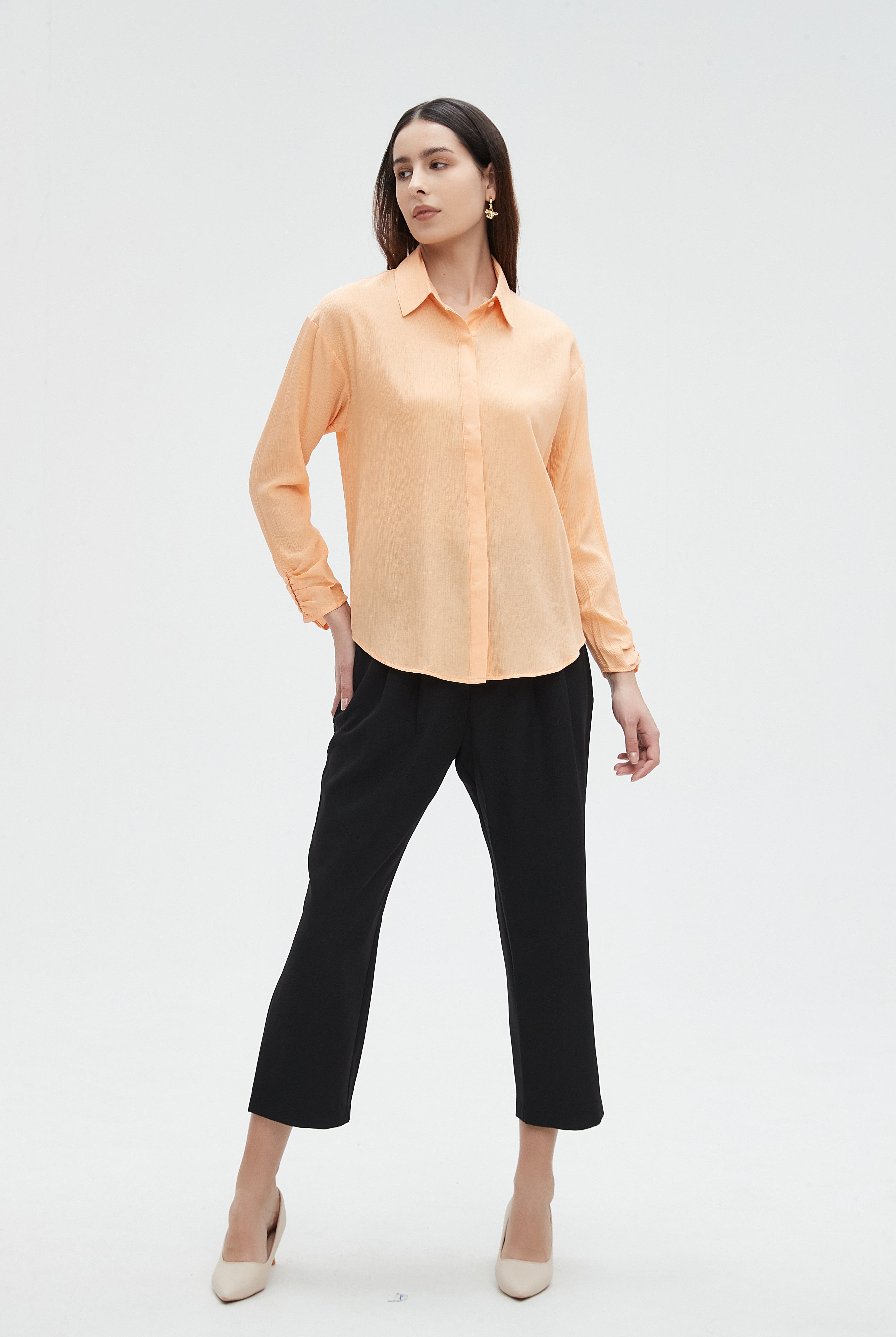 نتشي بلوزة نسائي ساده بكم طويل وازرار