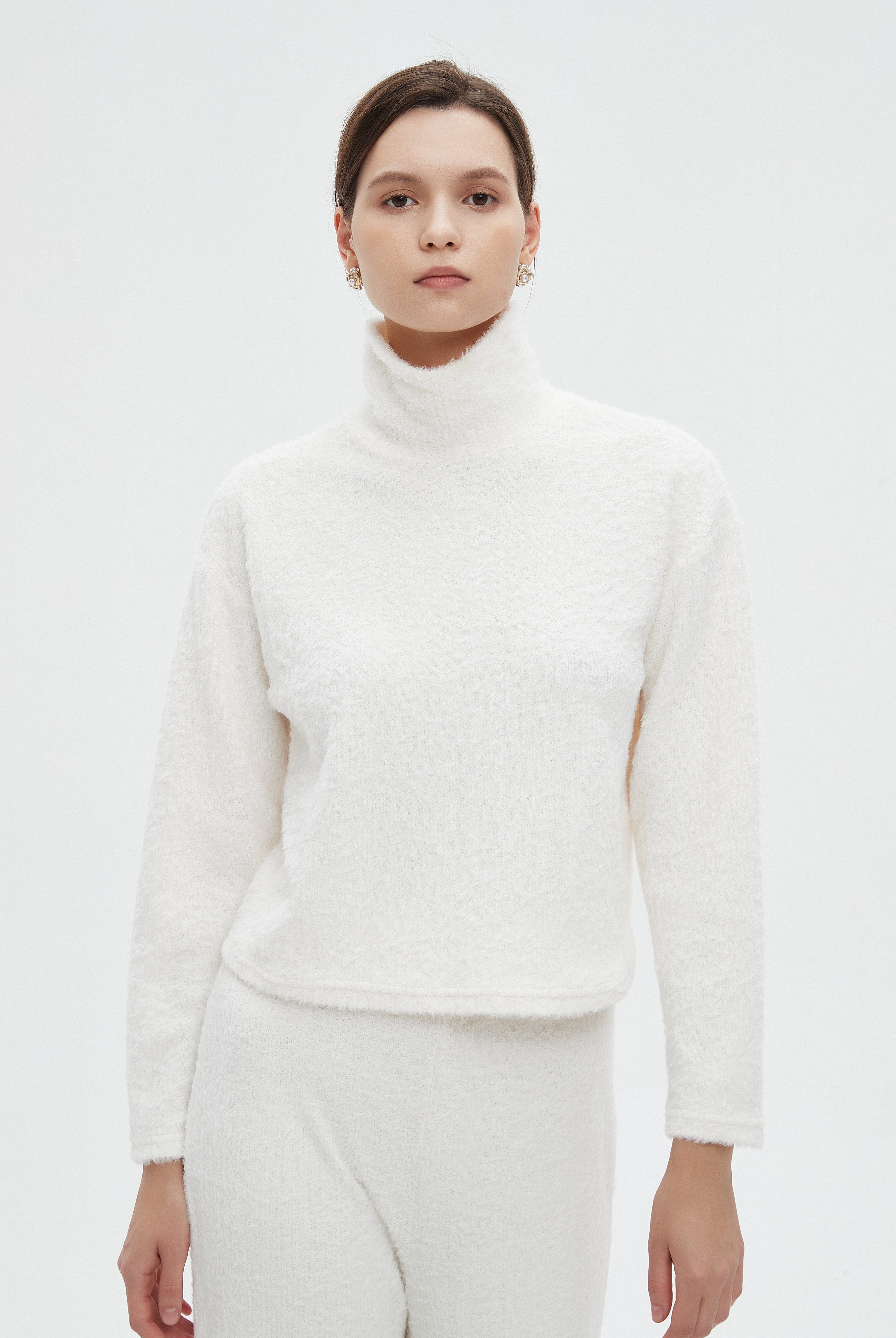 ميكا بلوزة نسائية سادة شتوي باكمام طويلة ورقبة عالية