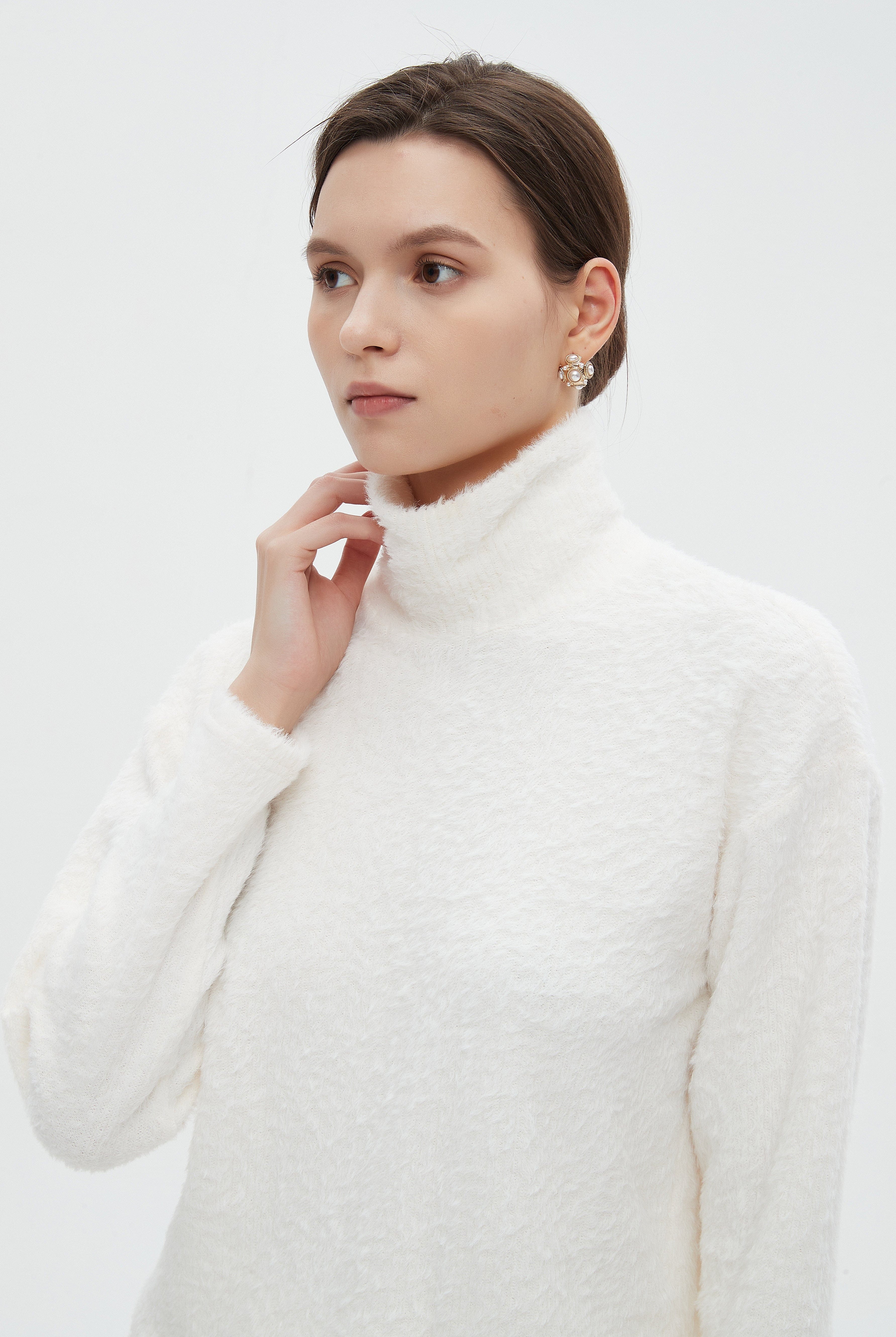 ميكا بلوزة نسائية سادة شتوي باكمام طويلة ورقبة عالية