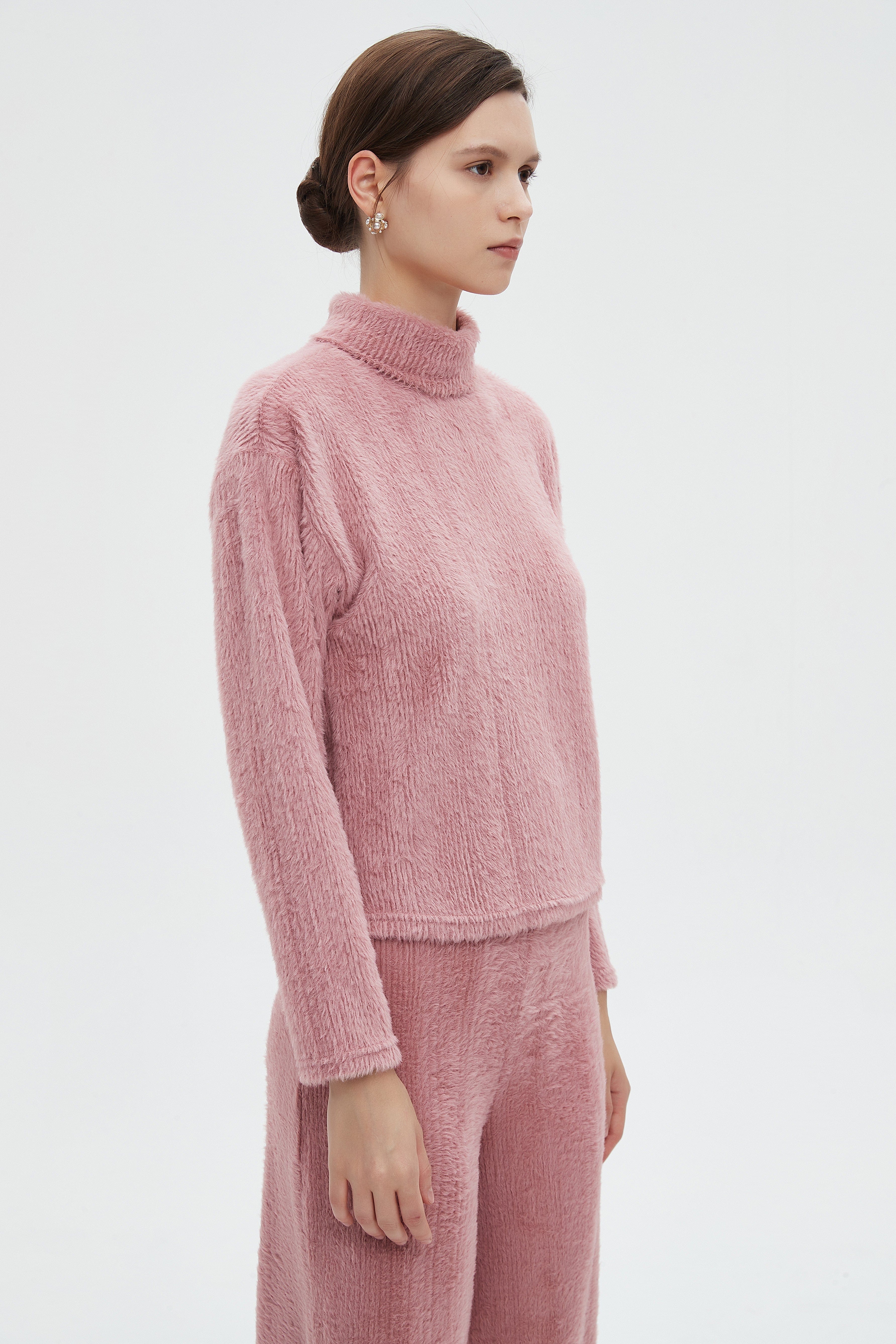 ميكا بلوزة نسائية سادة شتوي باكمام طويلة ورقبة عالية