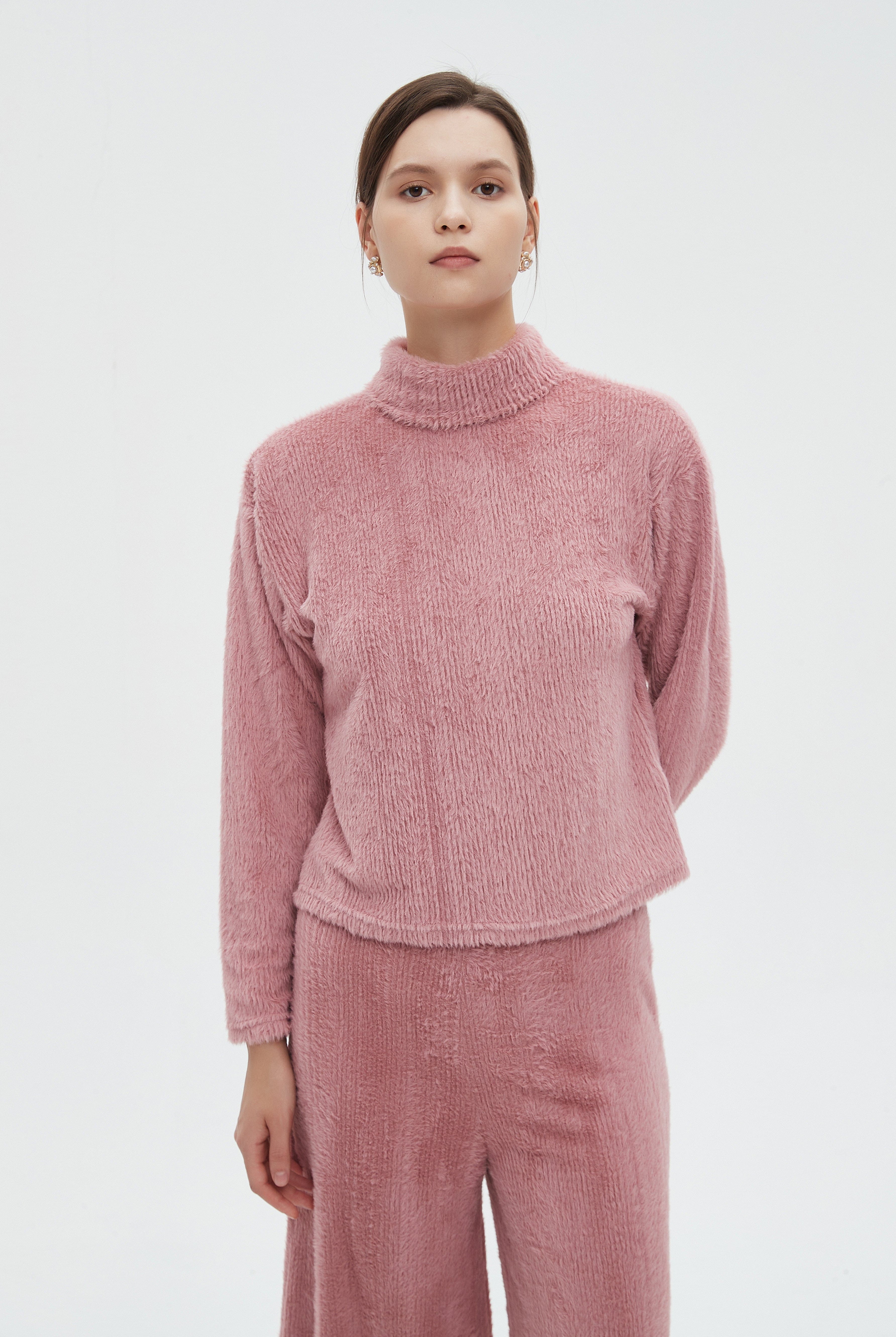 ميكا بلوزة نسائية سادة شتوي باكمام طويلة ورقبة عالية