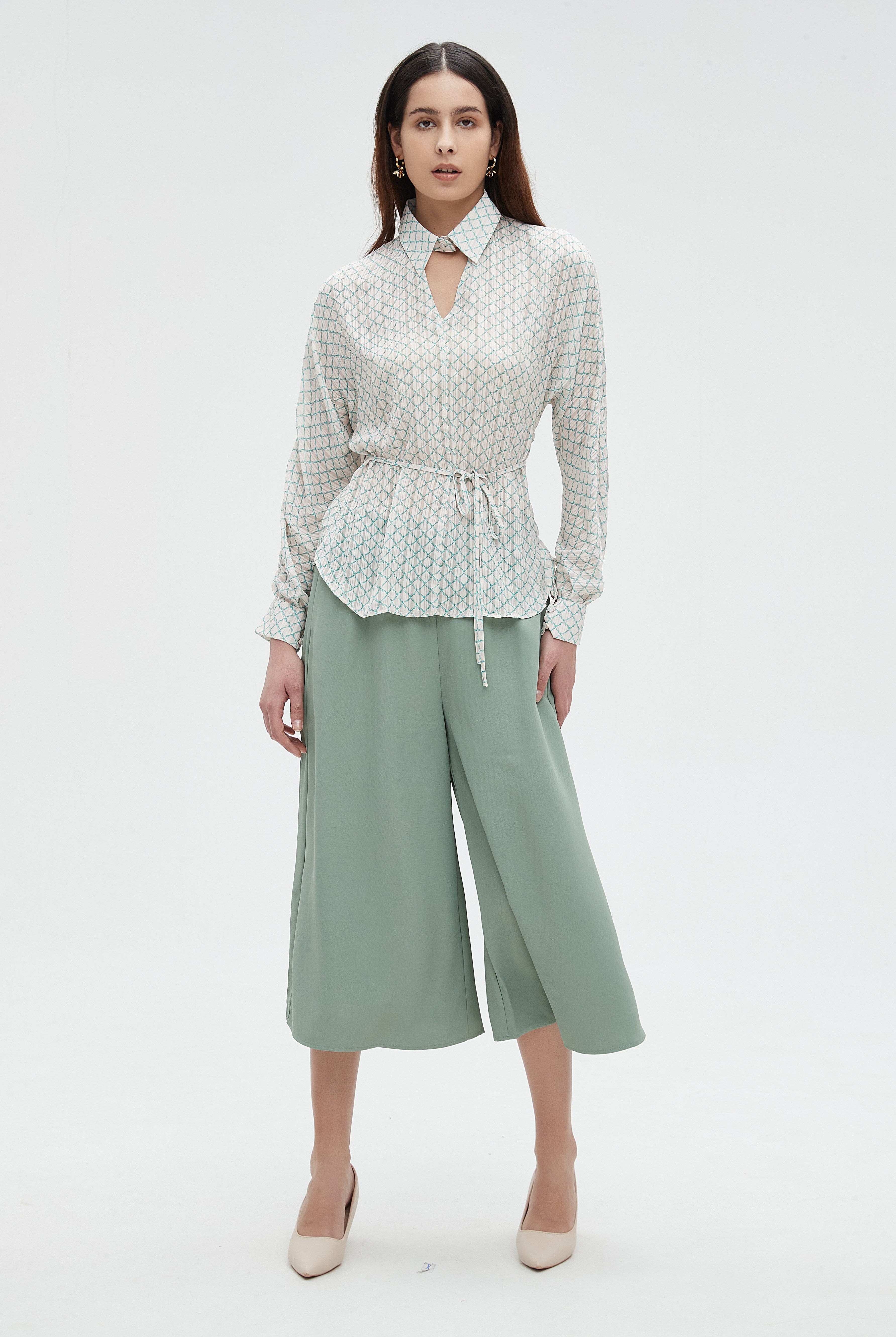 نتشي بلوزة نسائي كم طويل بياقة منفصله وحزام على الخصر